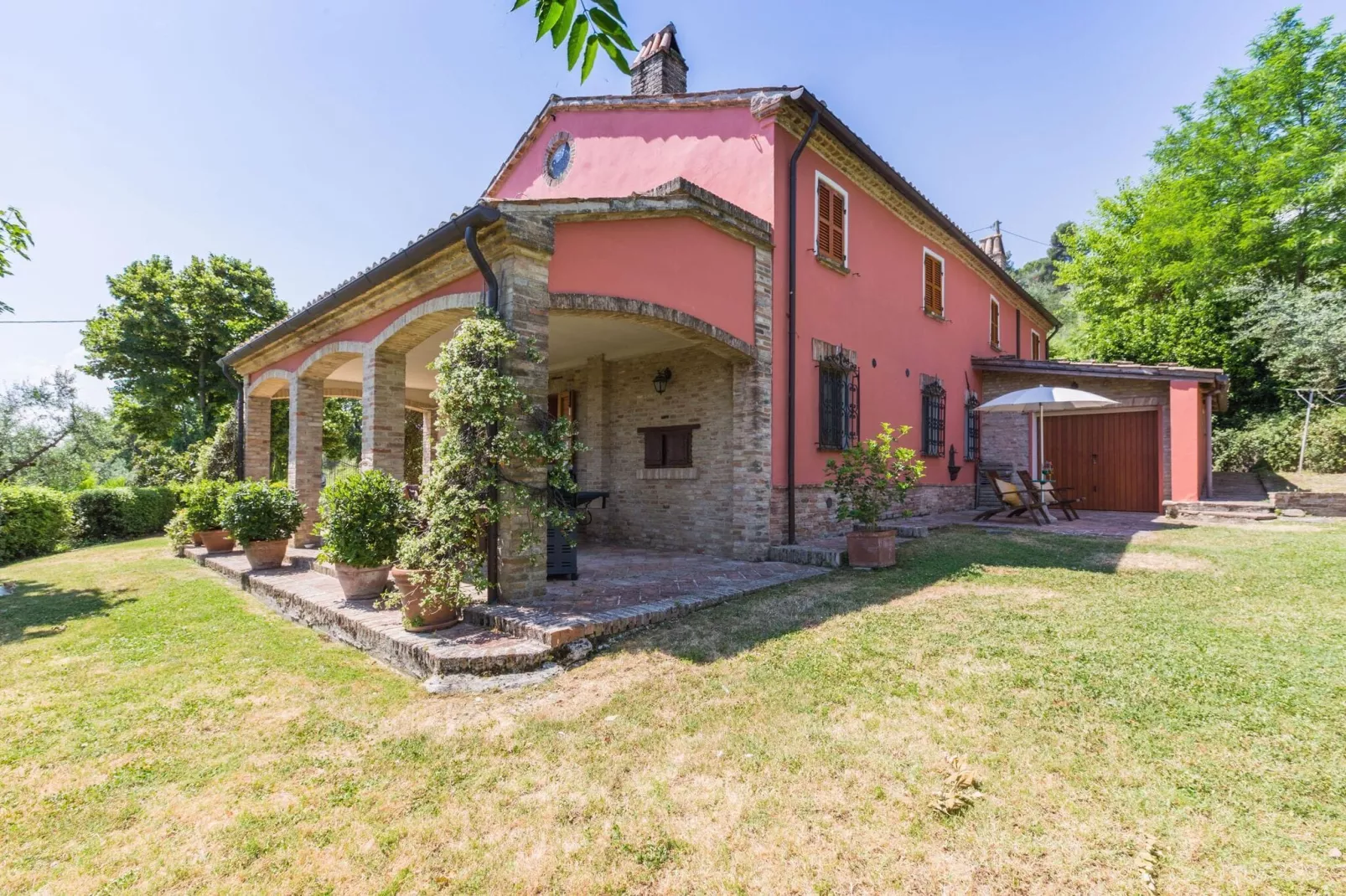 Villa Azzurra-Buitenkant zomer