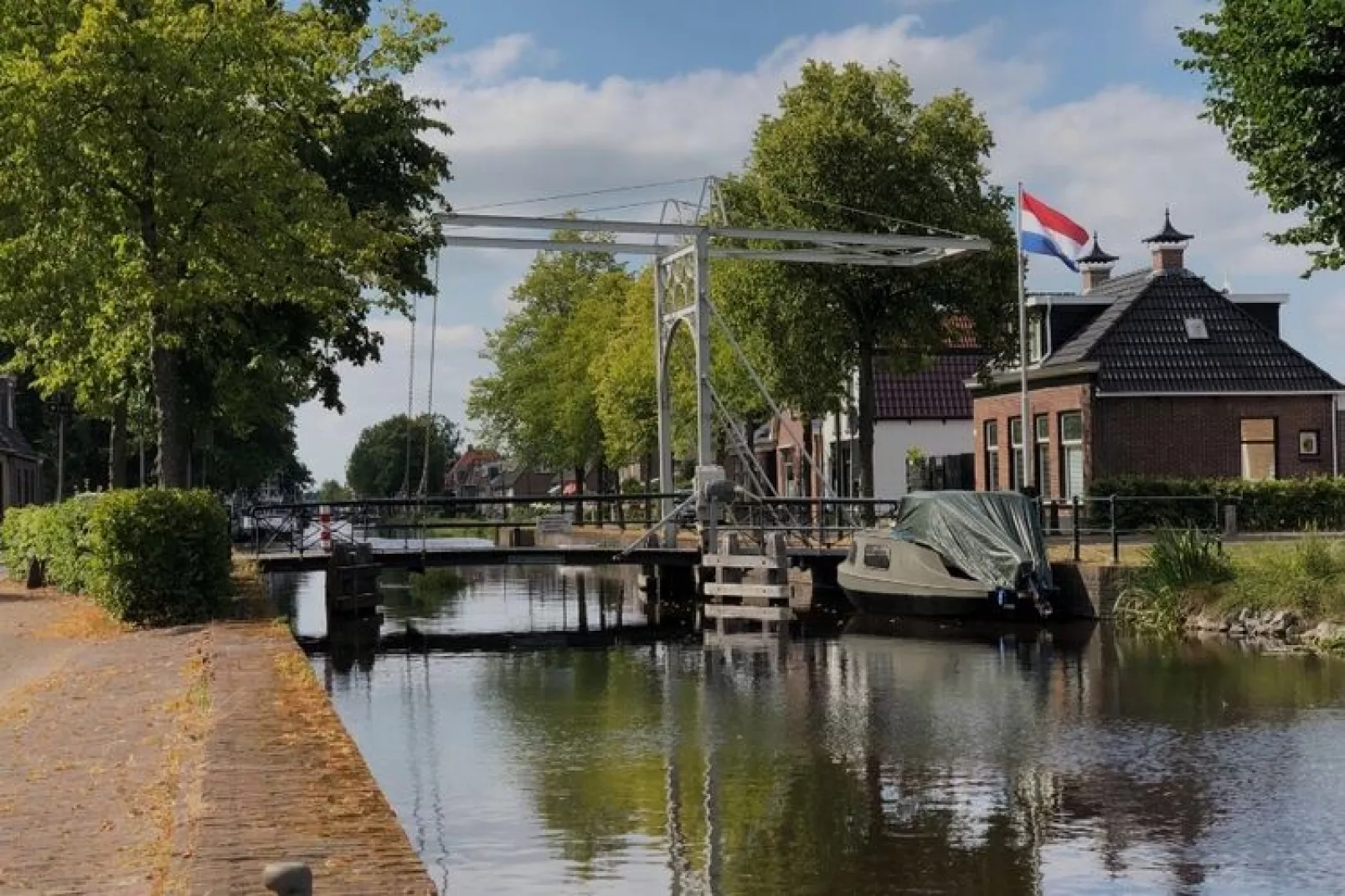 Vakantiehuisje met paard naar Friesland-Gebieden zomer 1km