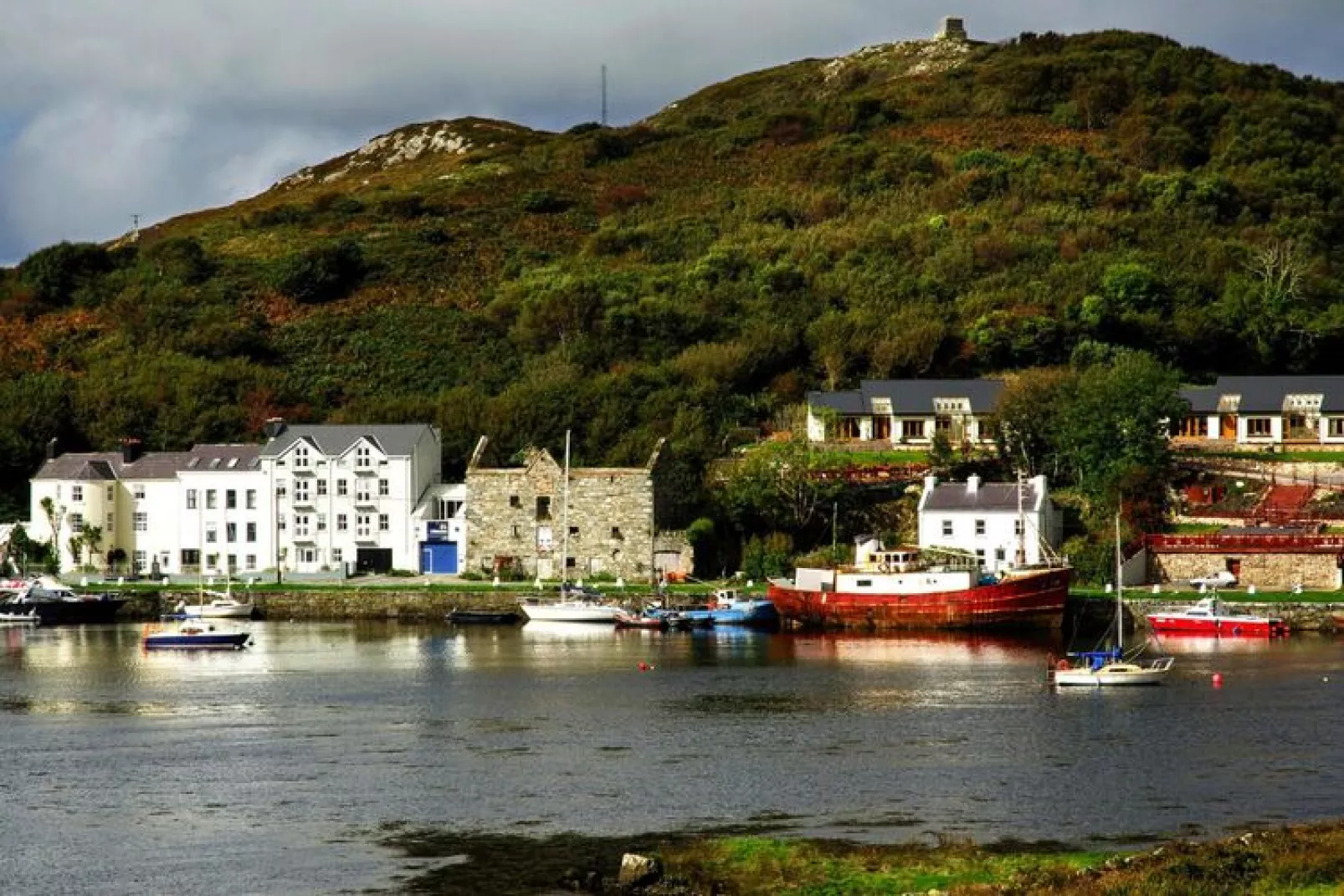 Cottage in Clifden Co Galway in Ireland-Waterzicht