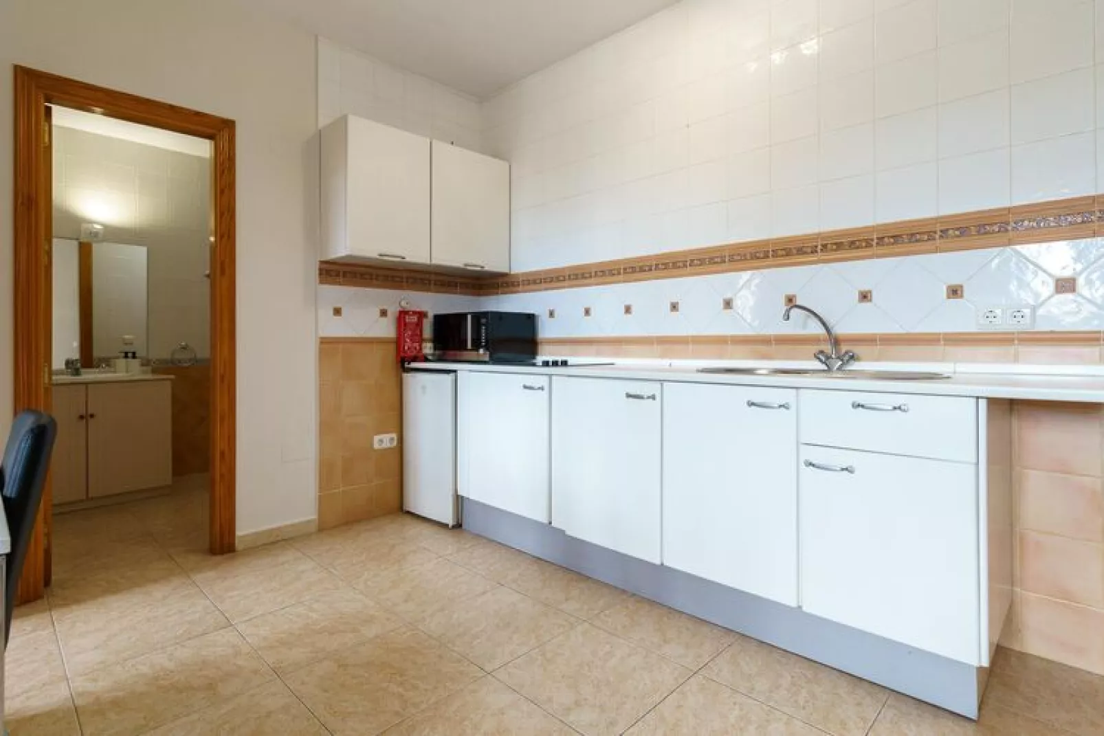 La Cala Boulevard Apartment 1 - CT 138-Keuken