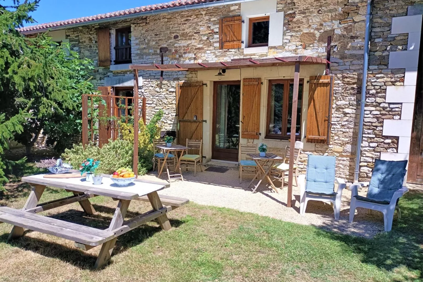 L'Atelier Mosaïque-Buitenkant zomer
