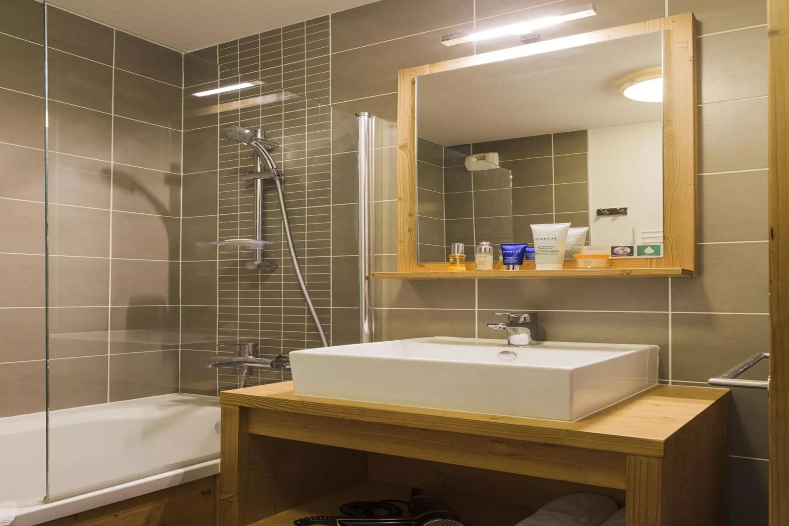 Le Coeur des Loges 2-S4-Badkamer
