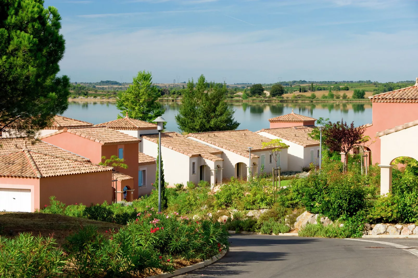 Les Hauts du Lac-Gebieden zomer 1km