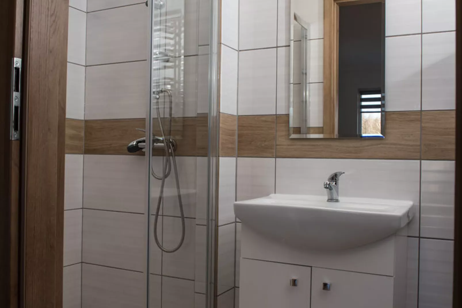 Apartament 4-osobowy parter Jarosławiec-Badkamer