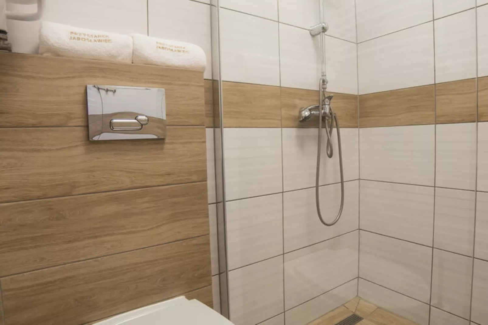 Apartament 7-osobowy parter Przystanek Jarosławiec-Badkamer