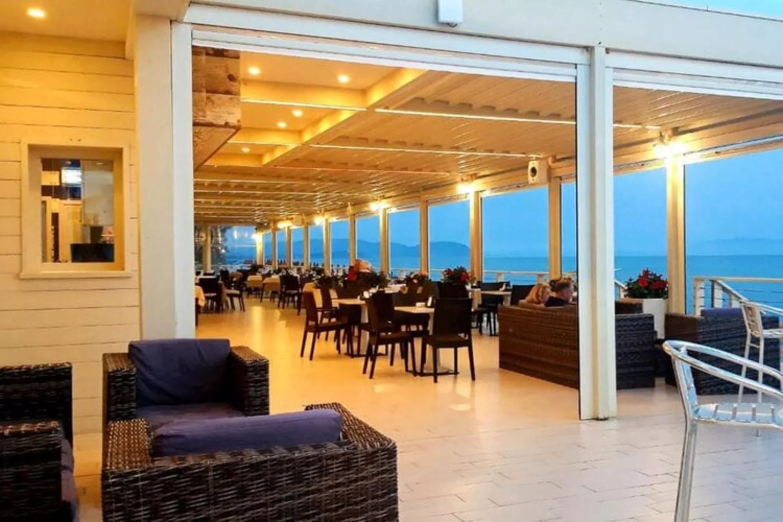 Holiday resort Riva degli Etruschi San Vincenzo-Ville Medium Trilo-VERDELLO 200 m dal mare-Woonkamer