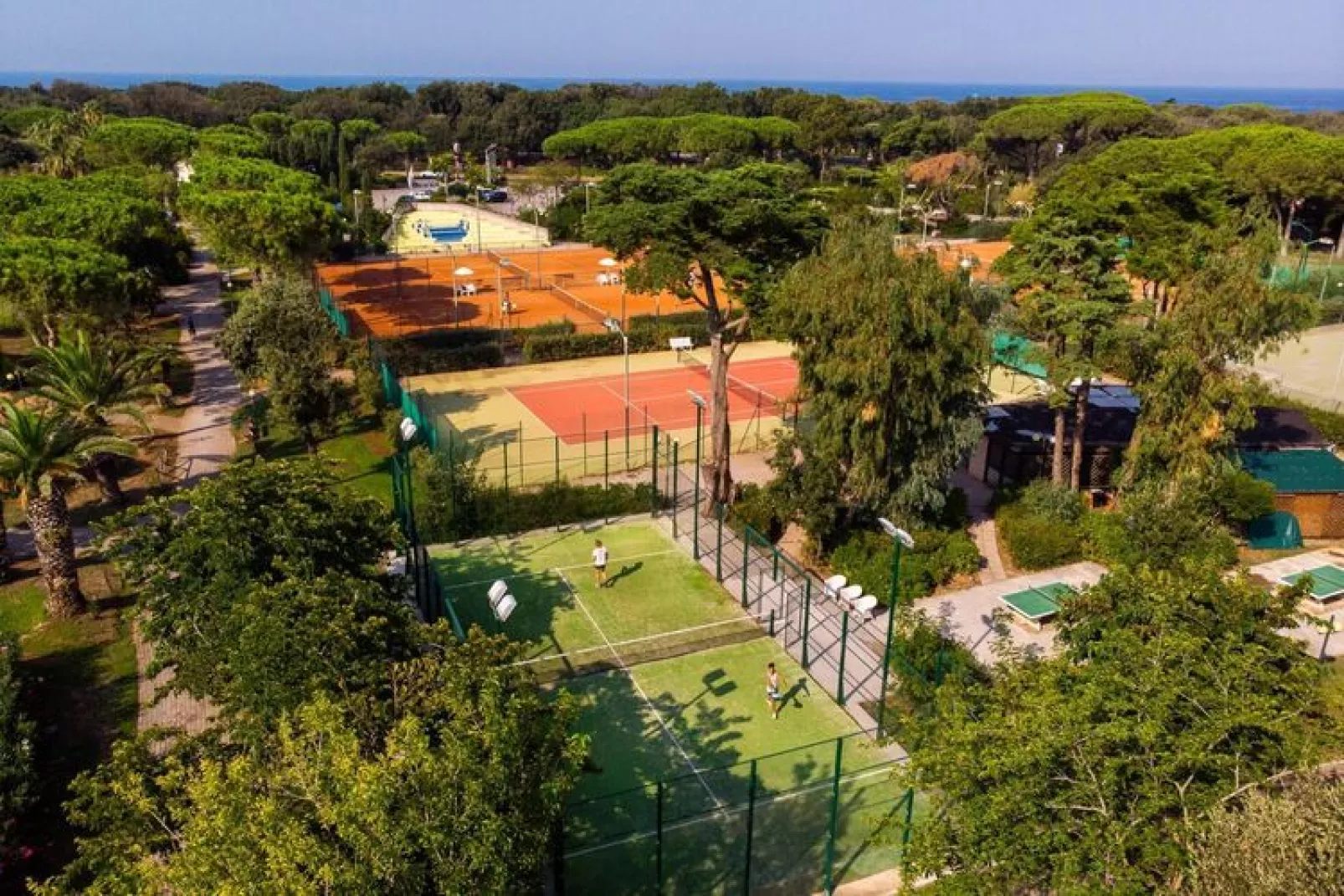 Holiday resort Riva degli Etruschi San Vincenzo-Ville Large Sup Trilo ANSONICA 100 m dal mare-Tuinen zomer
