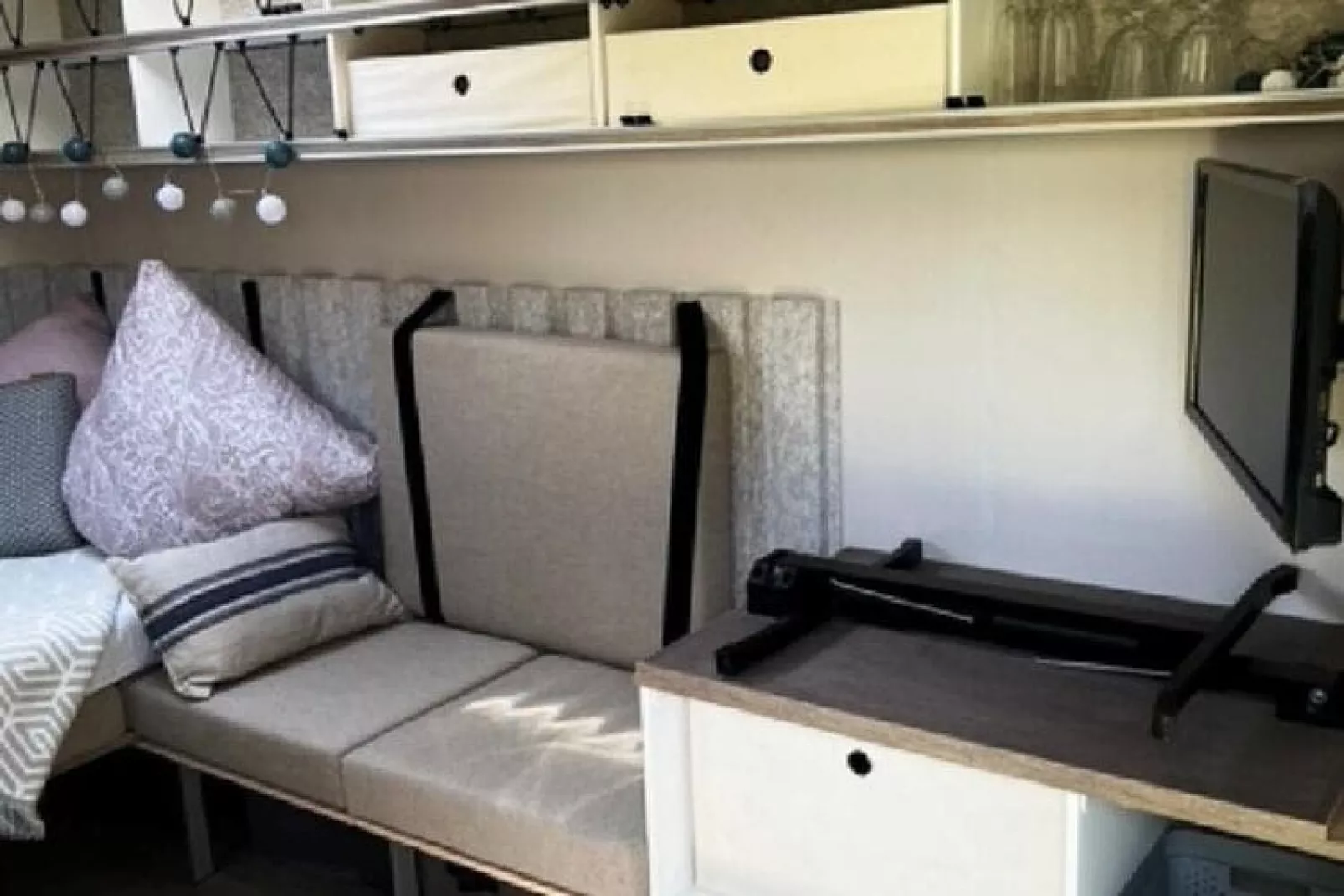 Camping Beachy 2 P-Eetkamer