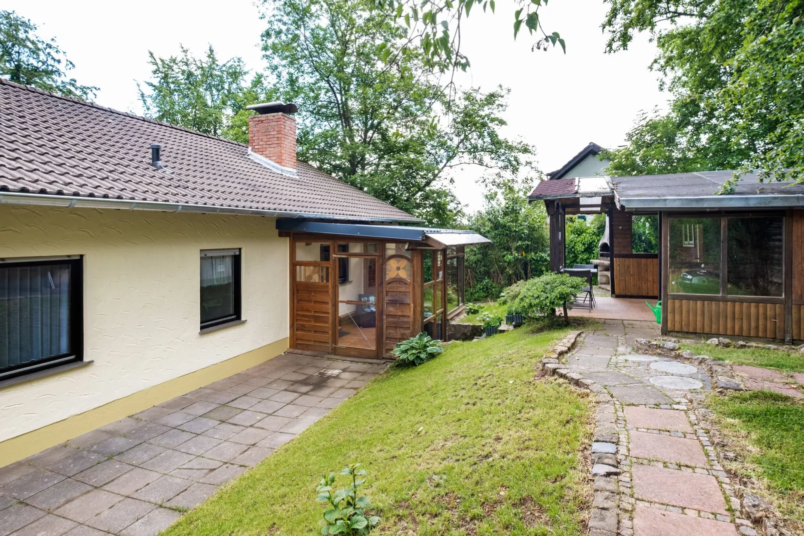 Eifel-Ferienhaus Rita Romag-Tuinen zomer