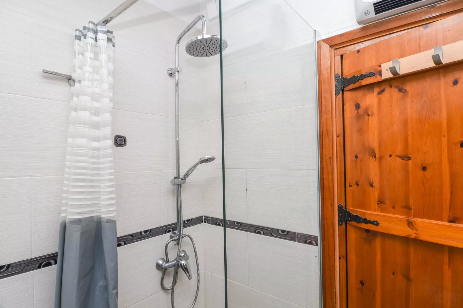 Villa Las Viñas	-Badkamer
