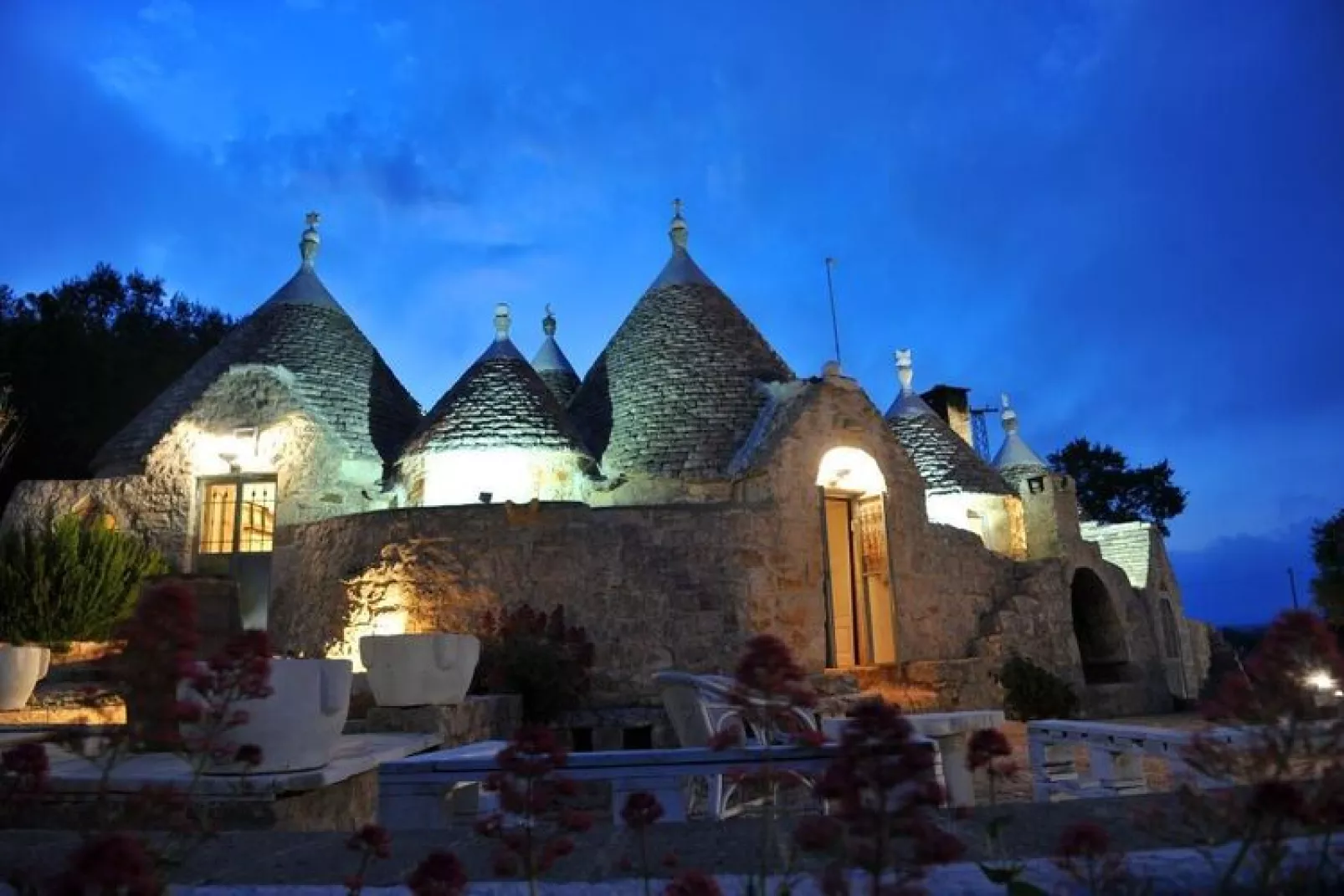 Tenuta Bianca Ostuni-Buitenkant zomer