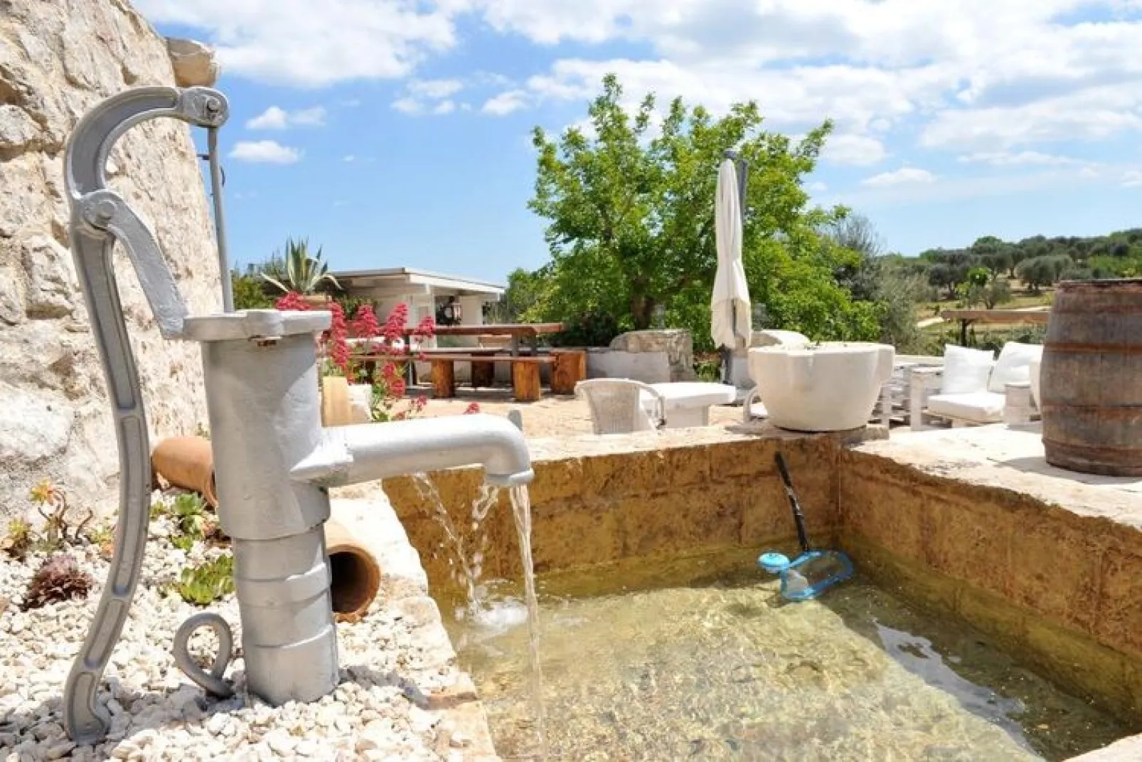 Tenuta Bianca Ostuni-Tuinen zomer