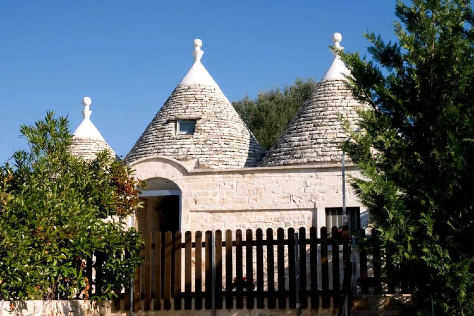 Trullo Filippo Ostuni-Buitenkant zomer