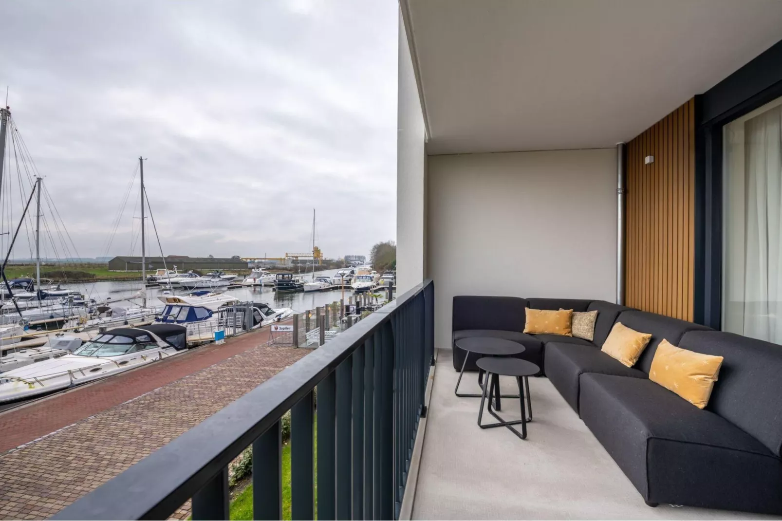 Harbour Loft1J-havenzicht-Terrasbalkon