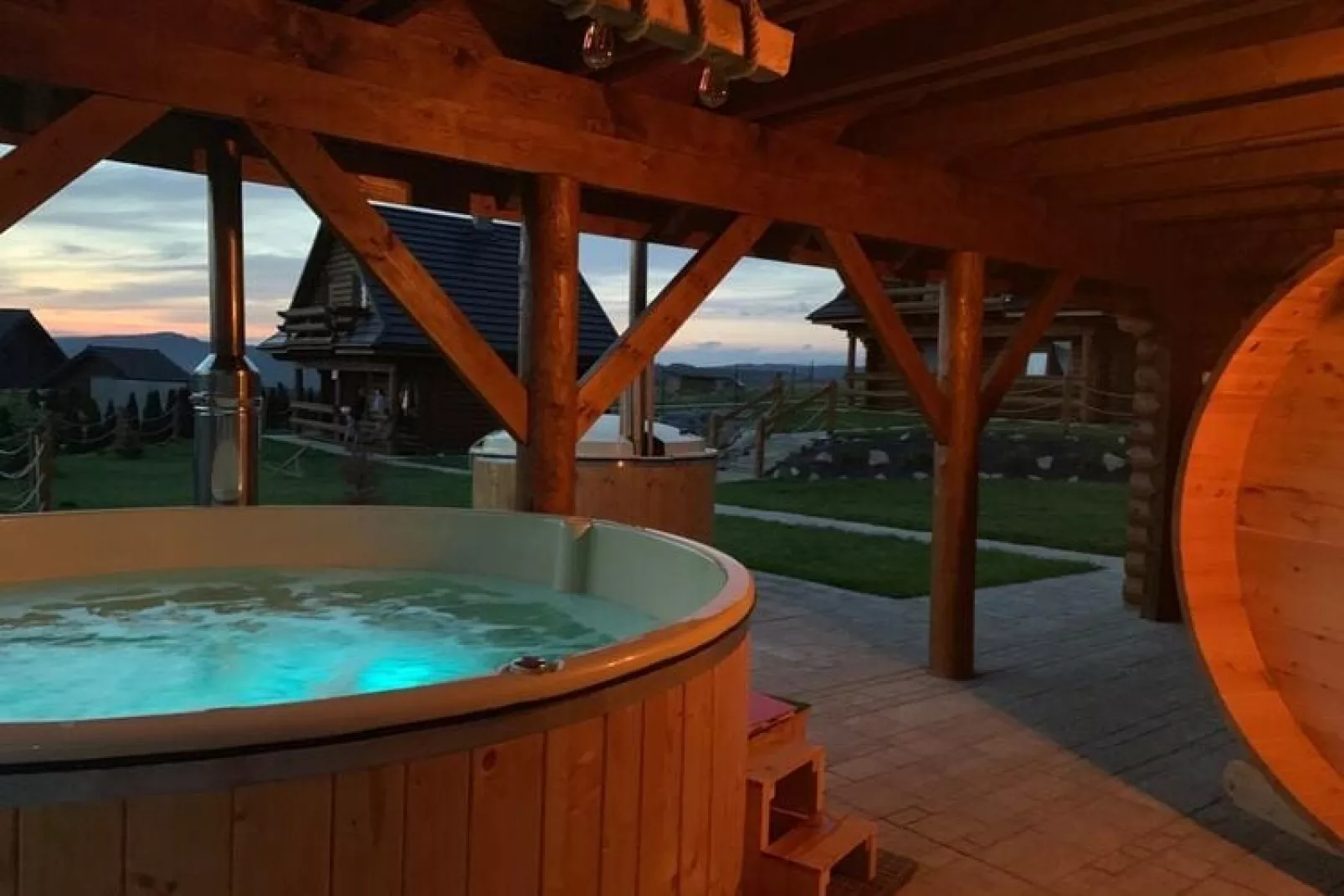 Luksusowe domy wakacyjne z basenem i sauną-Spa