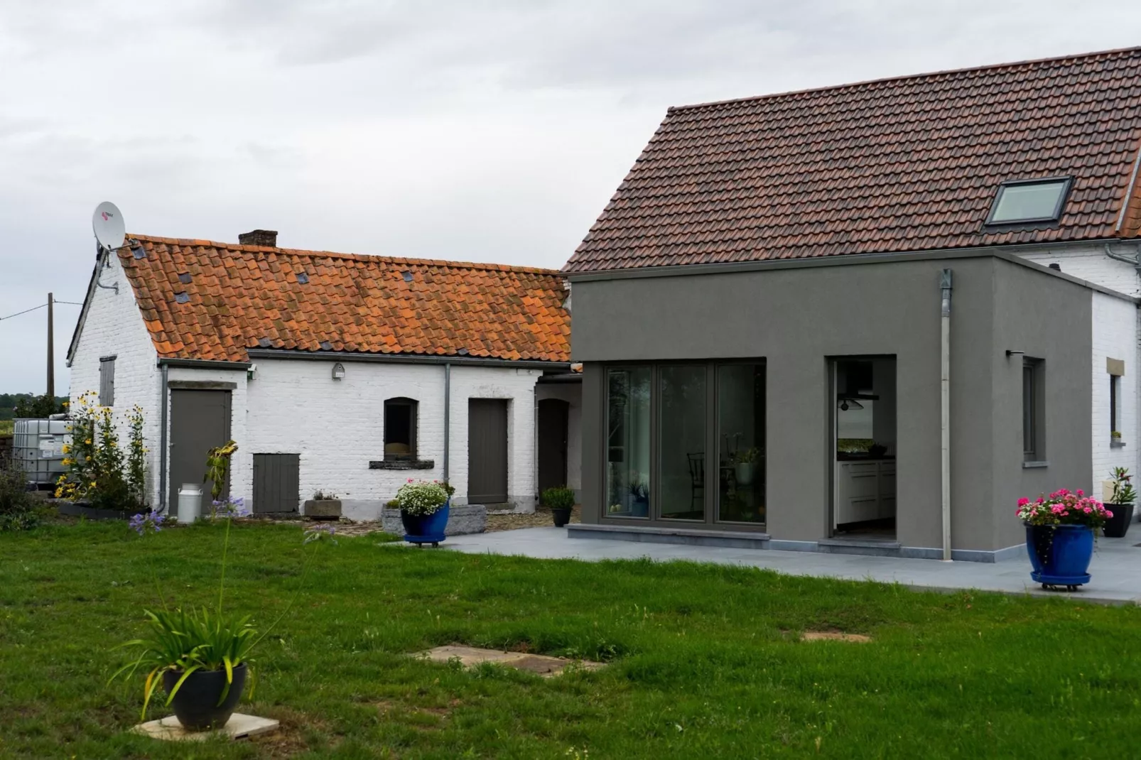 La colline sous le Vent-Buitenkant zomer