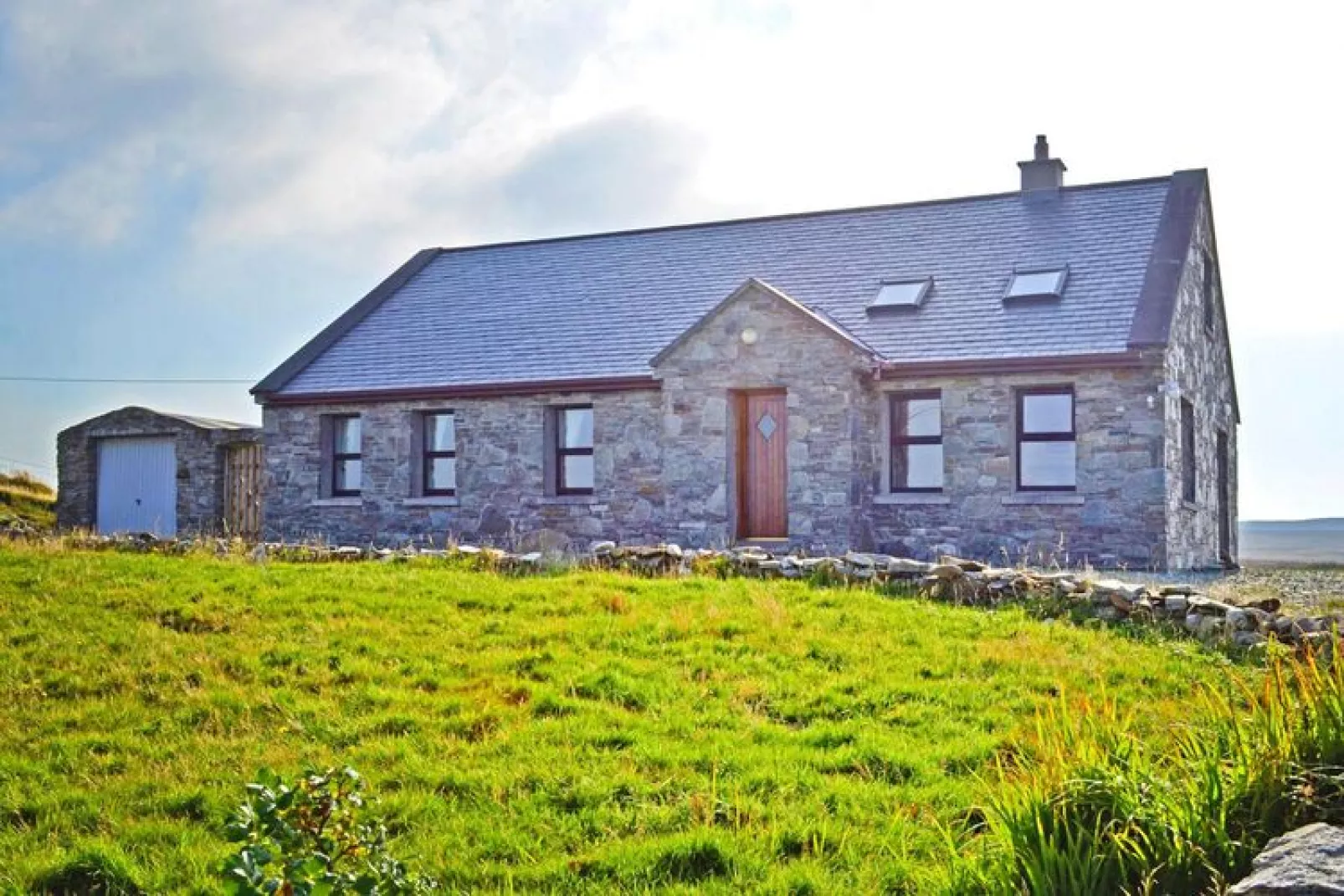 Cottage in Cleggan Co Galway Ireland-Buitenkant zomer