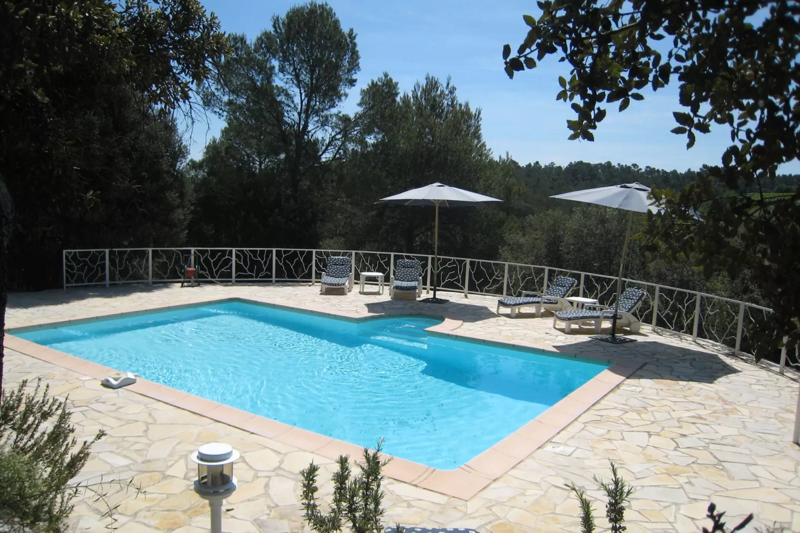 Bergerie Caseneuve-Zwembad