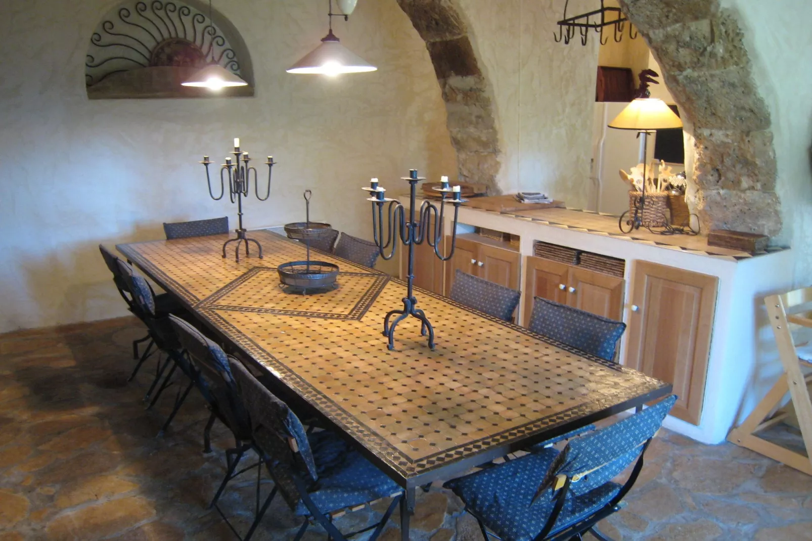 Bergerie Caseneuve-Eetkamer