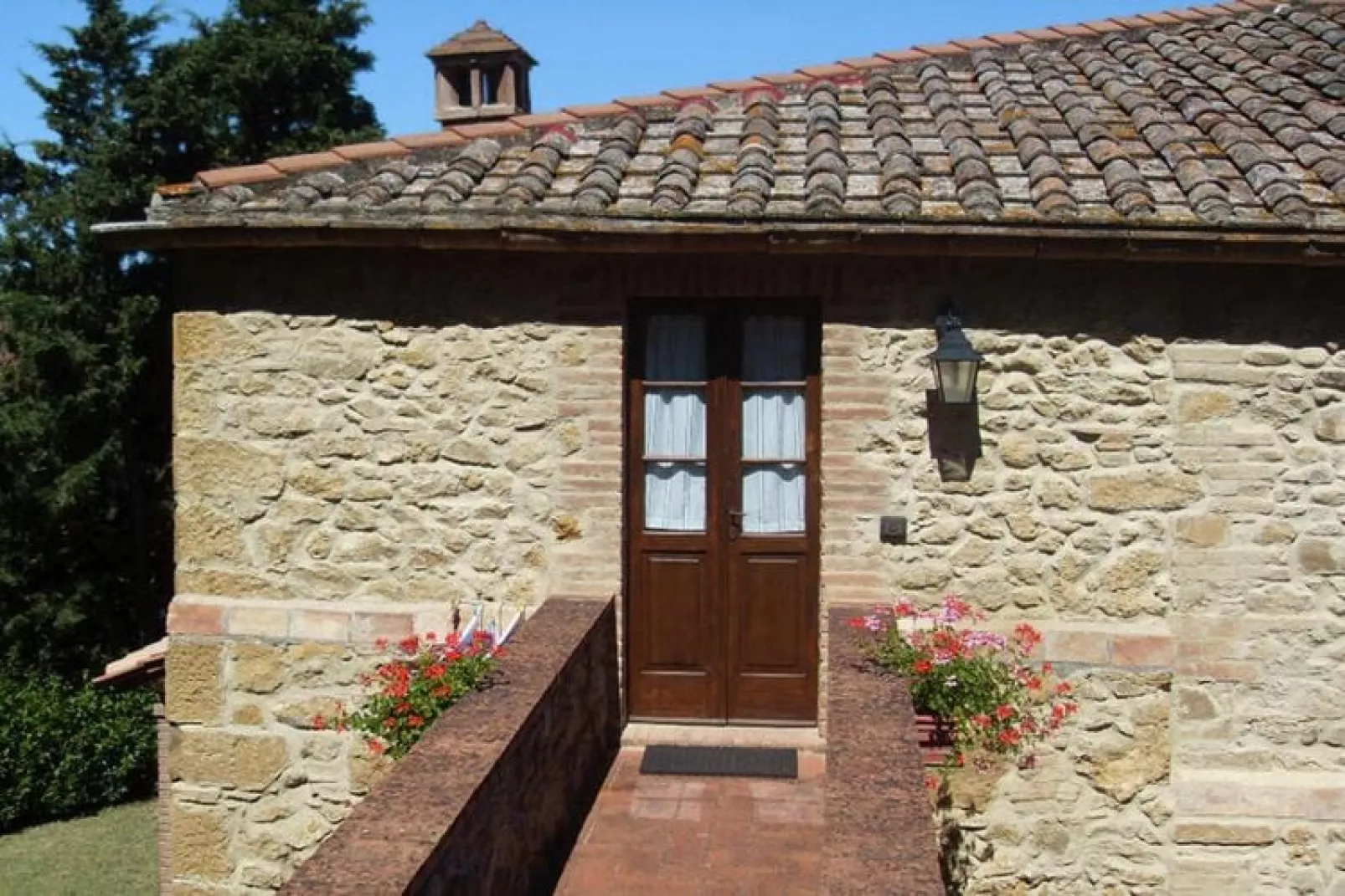 Agri-tourism Casale Giulia, Volterra-App.Typ B Melograno, Mandorlo-Buitenkant zomer
