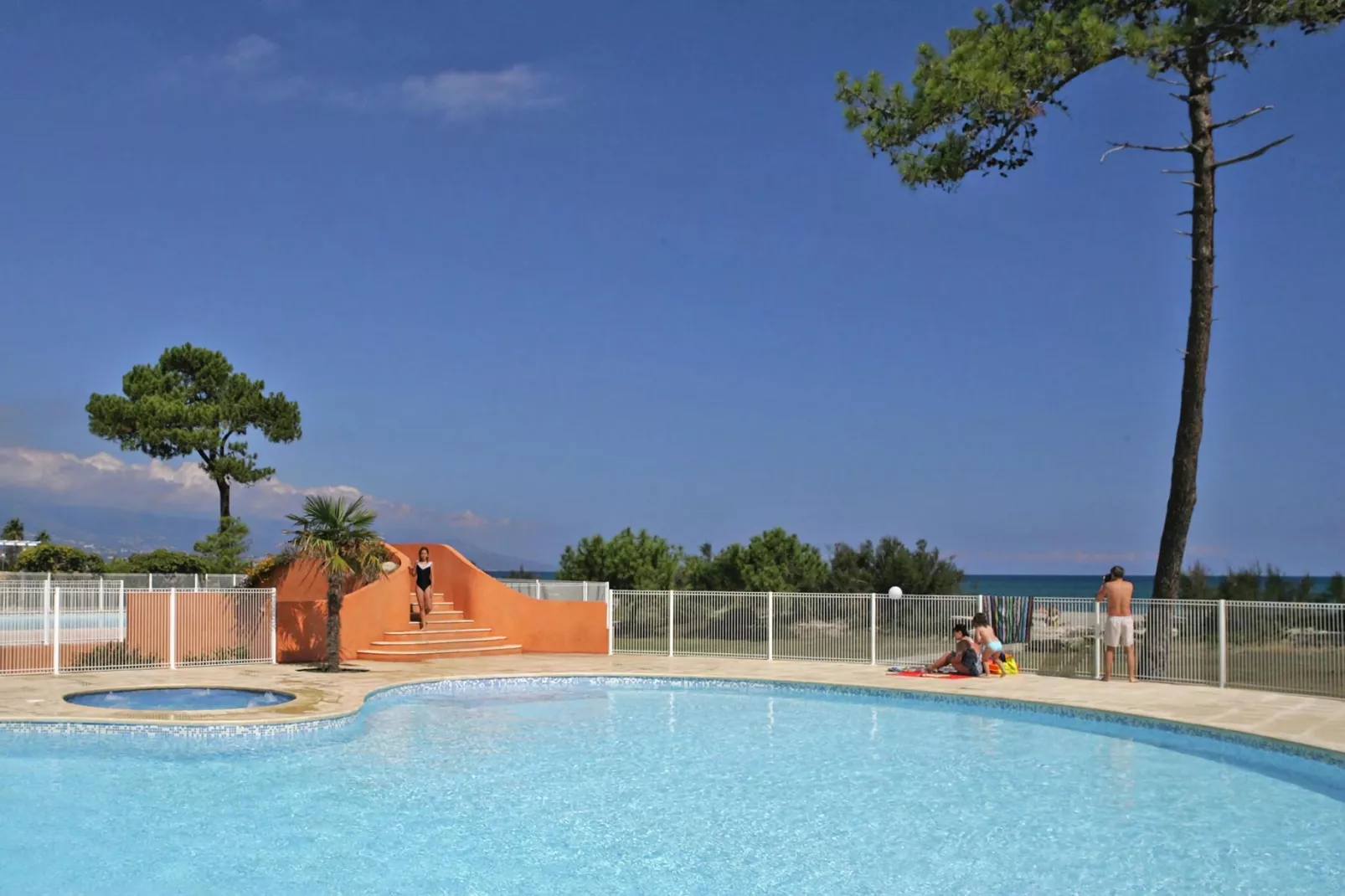 Residence Cala Bianca - Borgo-Plage // Studio Cab 24m2-Zwembad