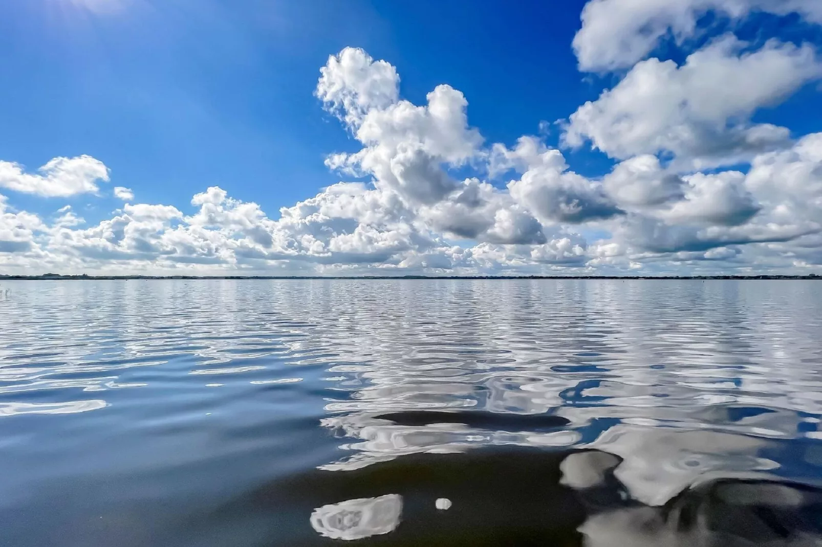 Groepswoning 2-11 personen aan het Zuidlaardermeer in Groningen met sloep optie-Gebieden zomer 1km