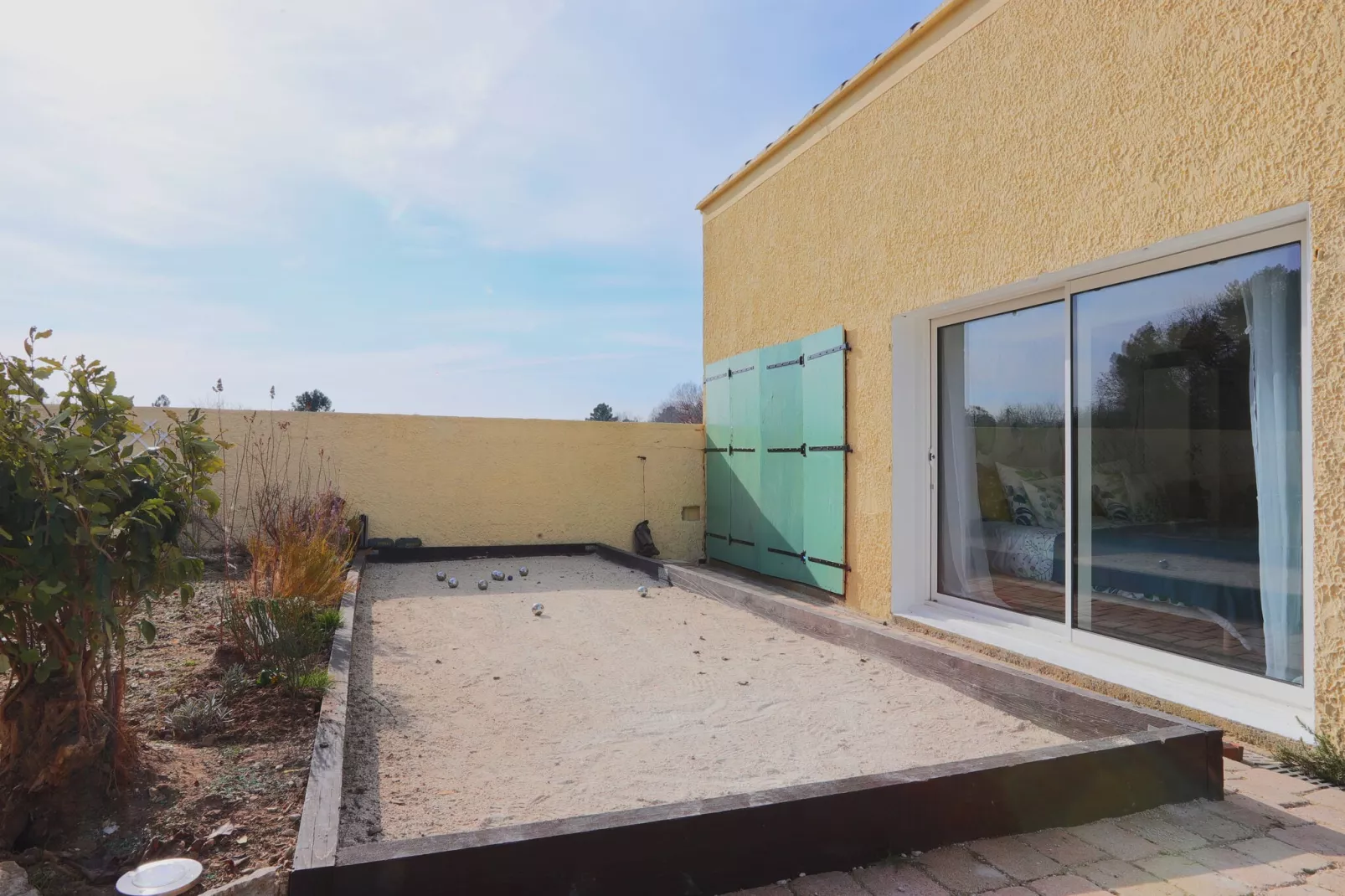 Appartement avec piscine-Buitenkant zomer