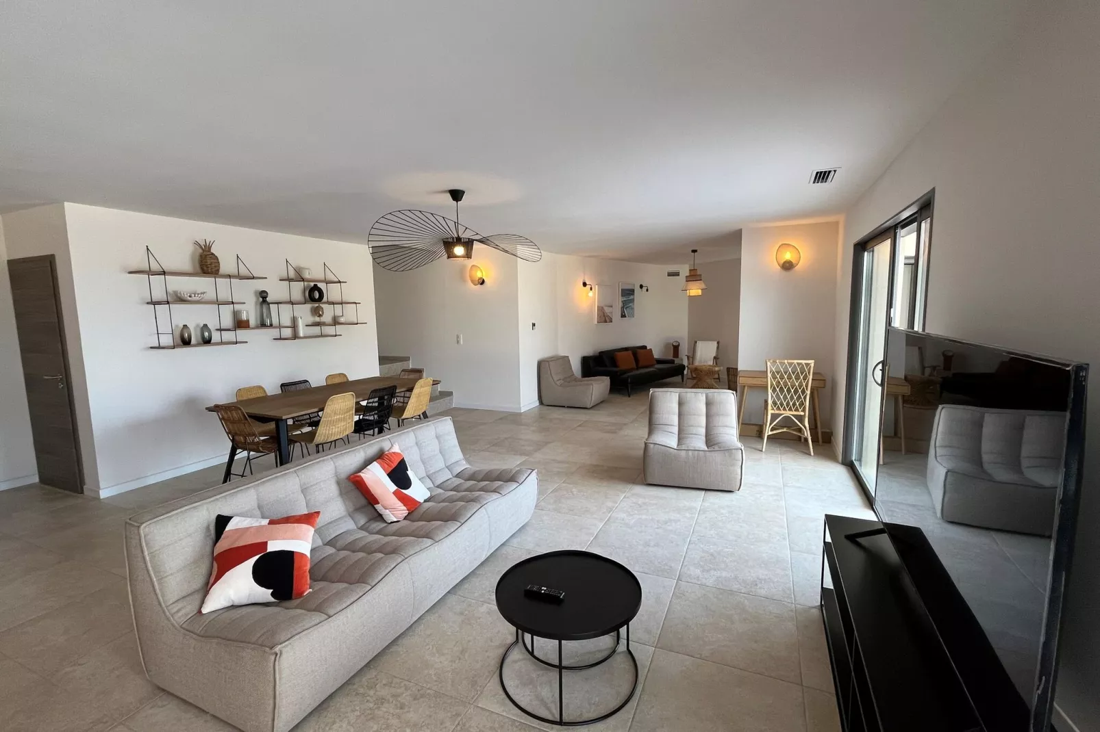 Superbe villa 8 personnes avec piscine et vue mer-Woonkamer