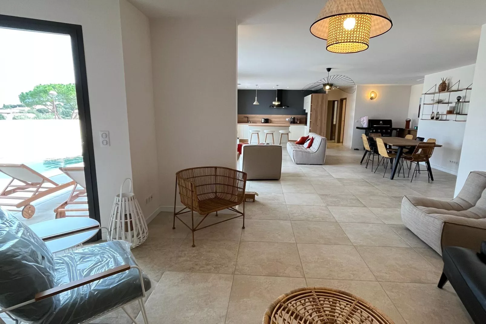 Superbe villa 8 personnes avec piscine et vue mer-Woonkamer