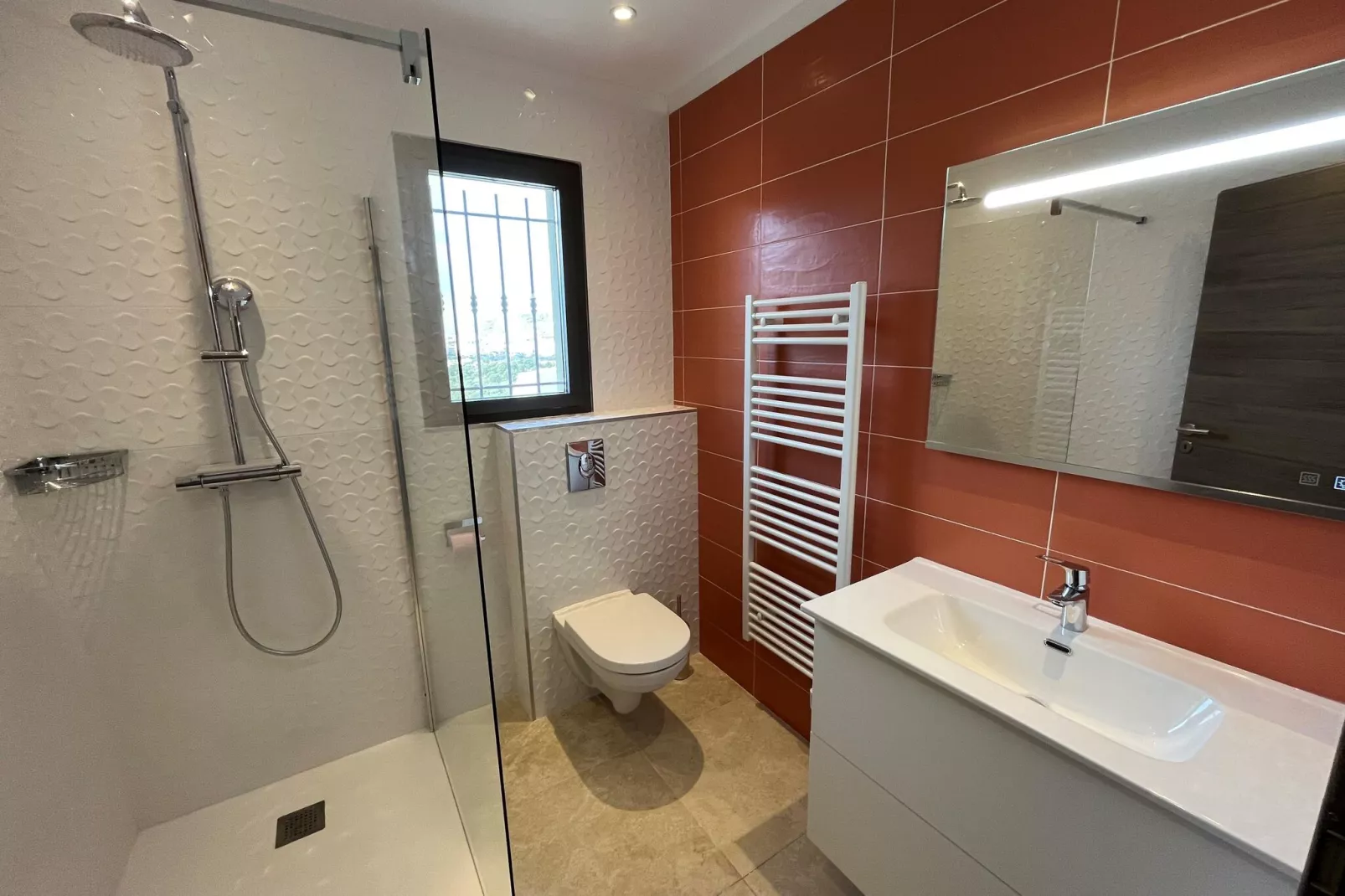 Superbe villa 8 personnes avec piscine et vue mer-Badkamer