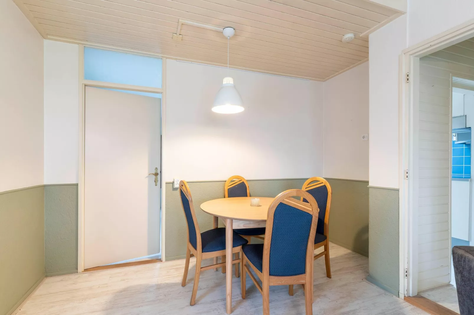 Vakantiewoning het Steegje-Eetkamer