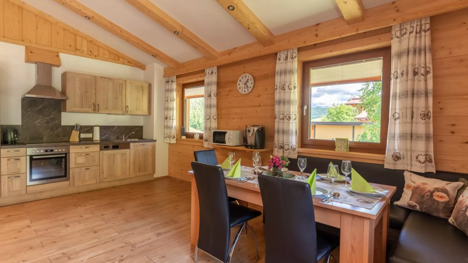 Hoellerhof Luxe-Eetkamer