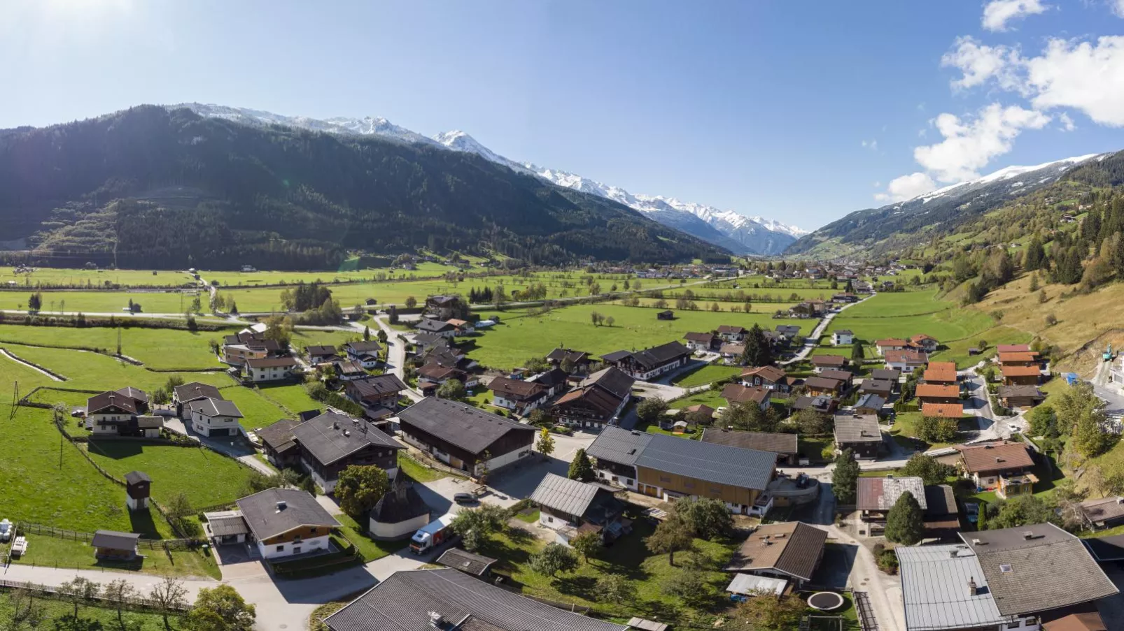 Hauserbauer Small-Uitzicht zomer