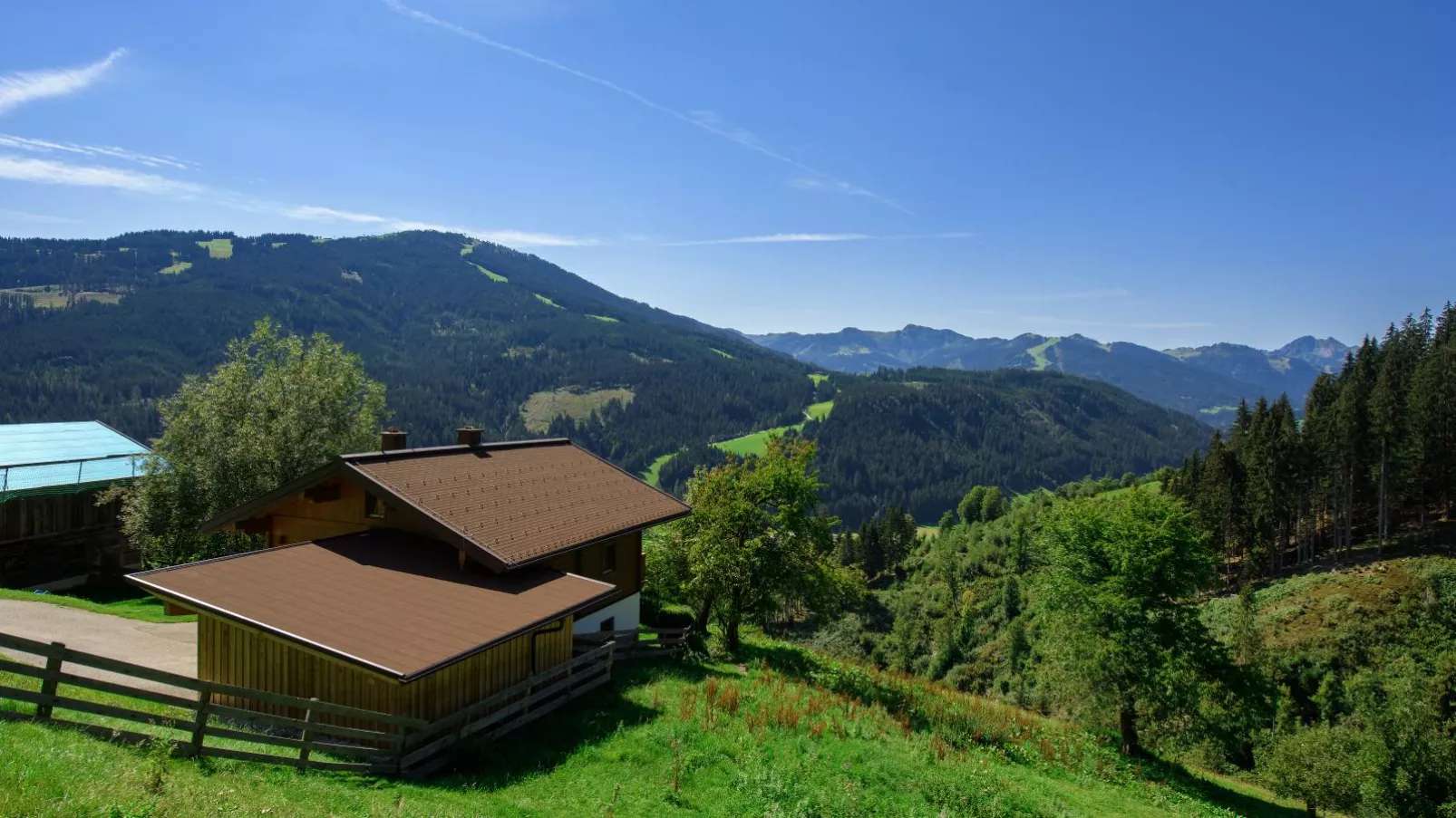 Schüttbach-Buitenkant zomer