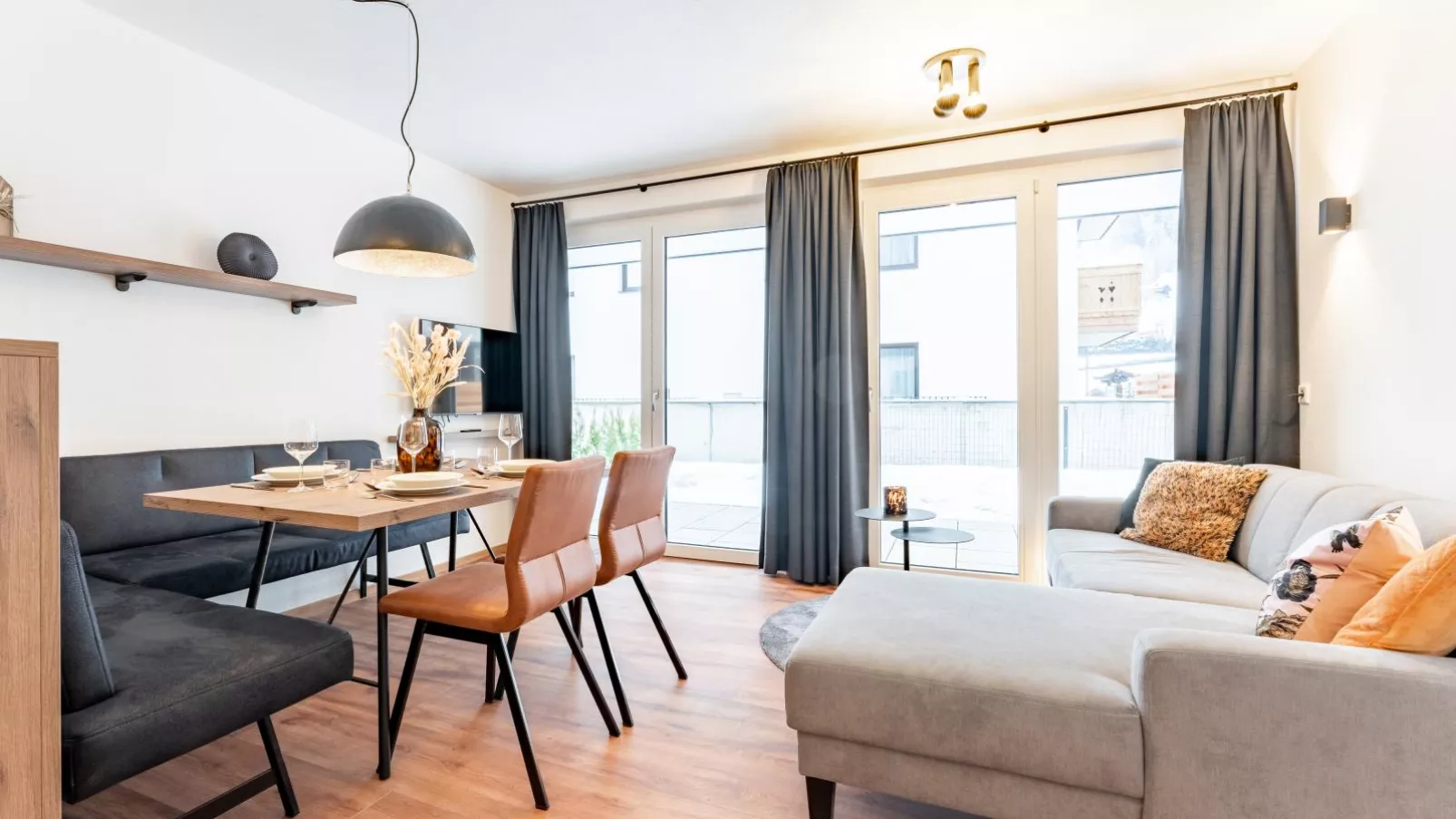 Falken Suites TOP 2-Woonkamer