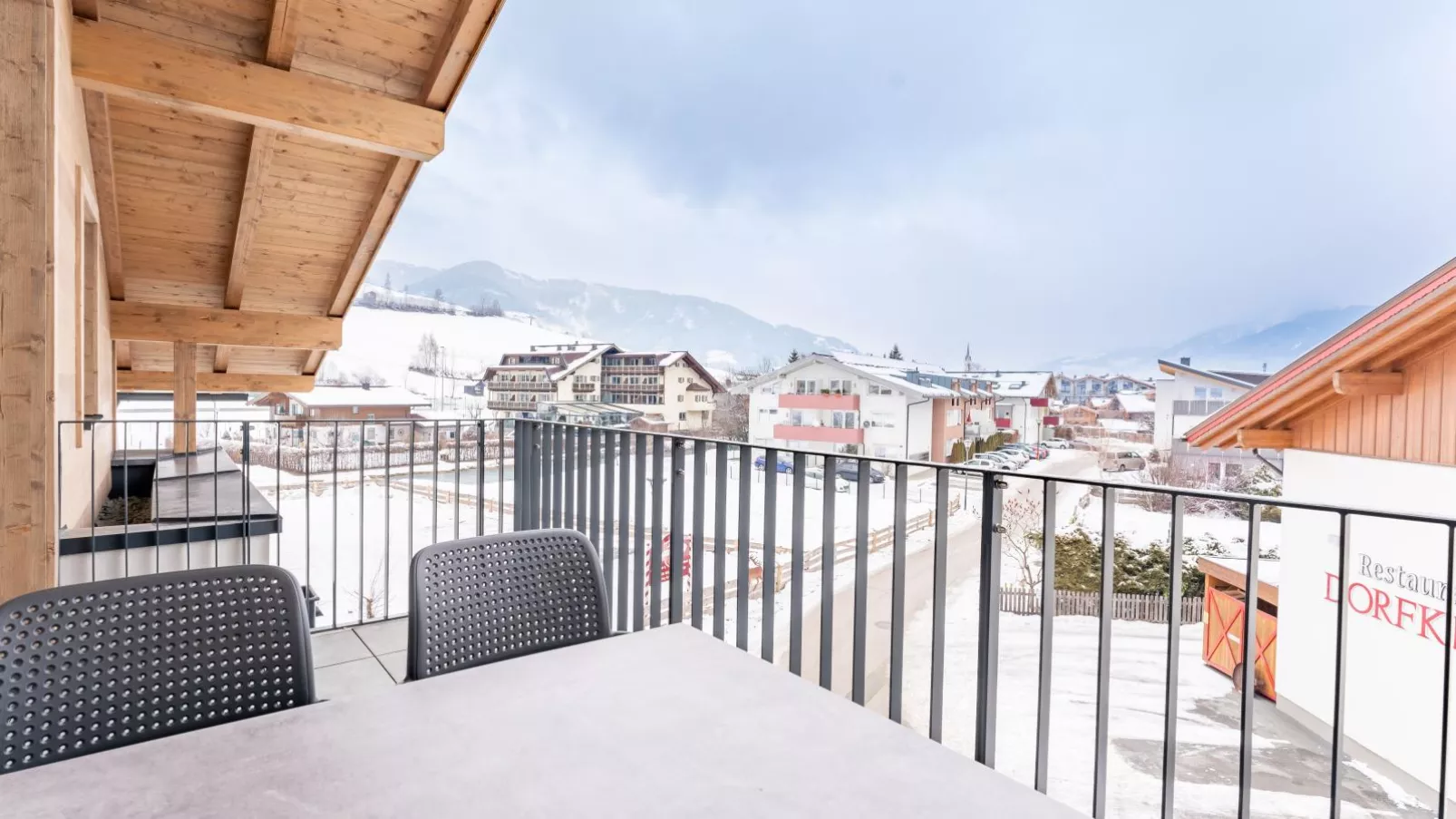 Falken Suites TOP 8-Terrasbalkon