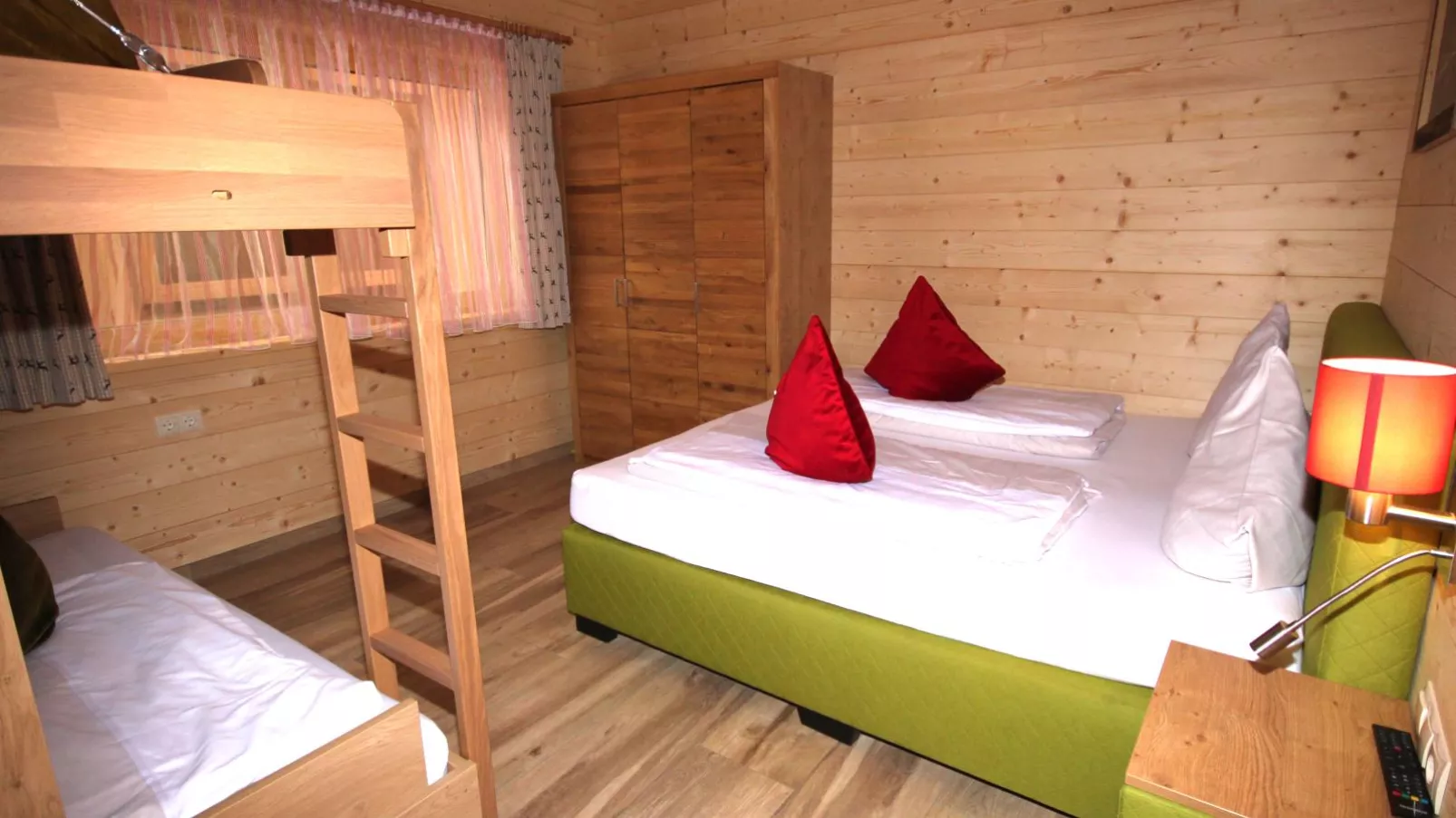 Kaprun Lodge - L-Slaapkamer