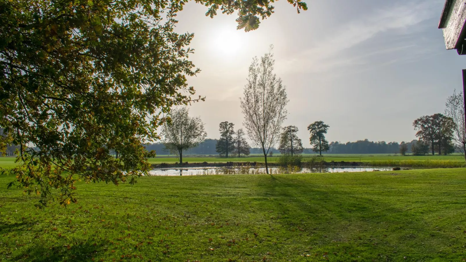 Landhuis de Vos-Uitzicht zomer