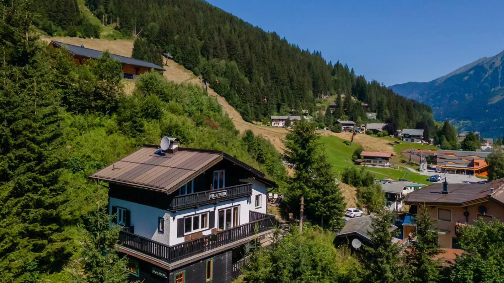 Villa Taube-Buitenkant zomer