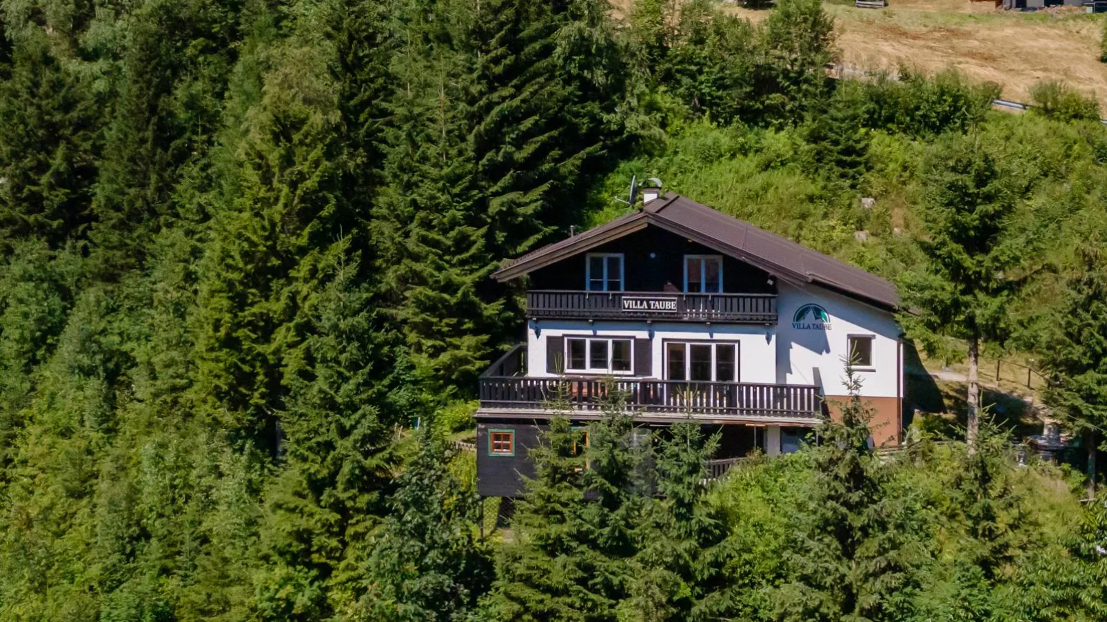 Hütte Taube-Buitenkant zomer