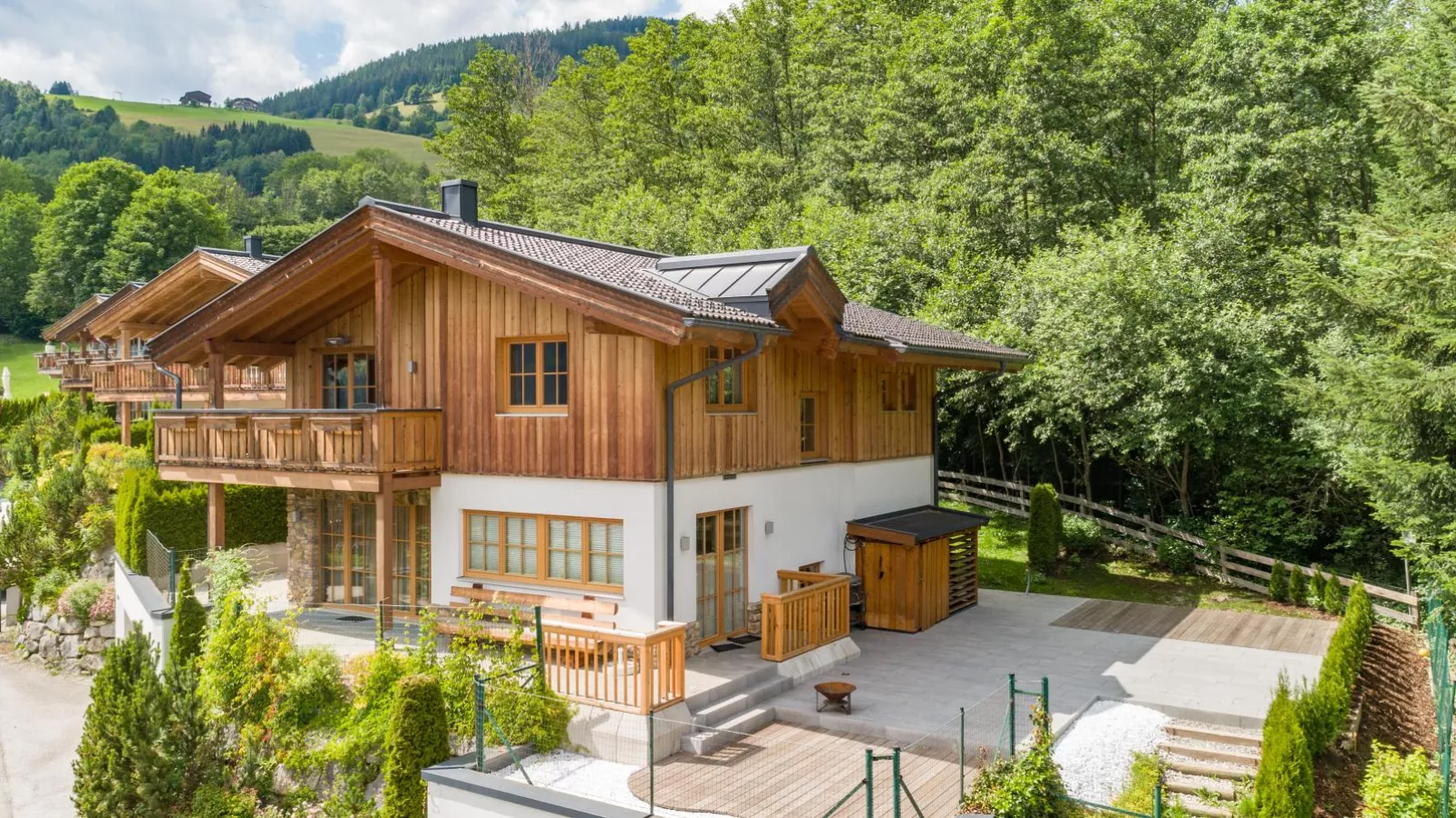 Chalet Erlebnishaus I-Buitenkant zomer