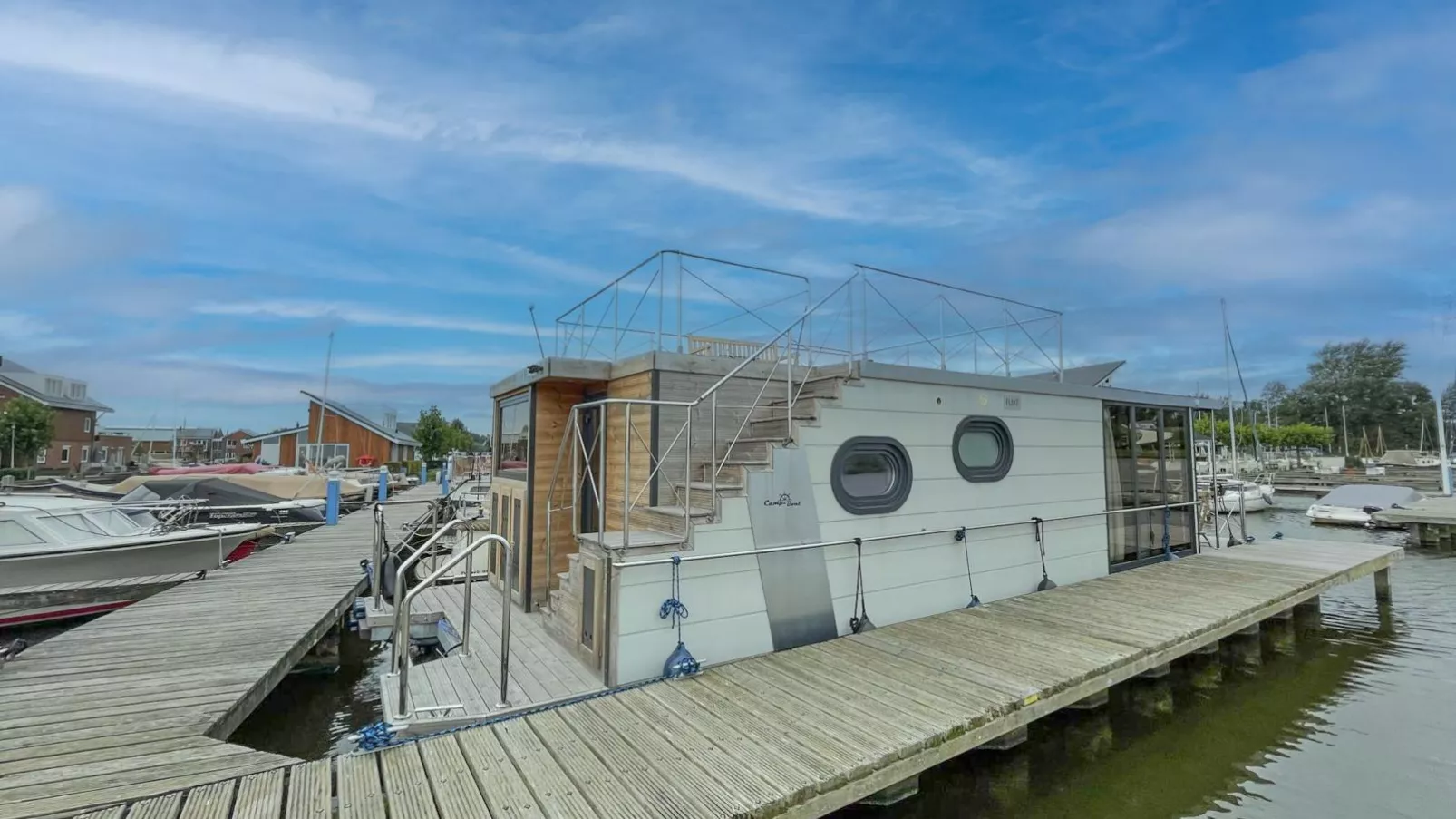 Tiny Houseboat De Woudaap - I-Buitenkant zomer