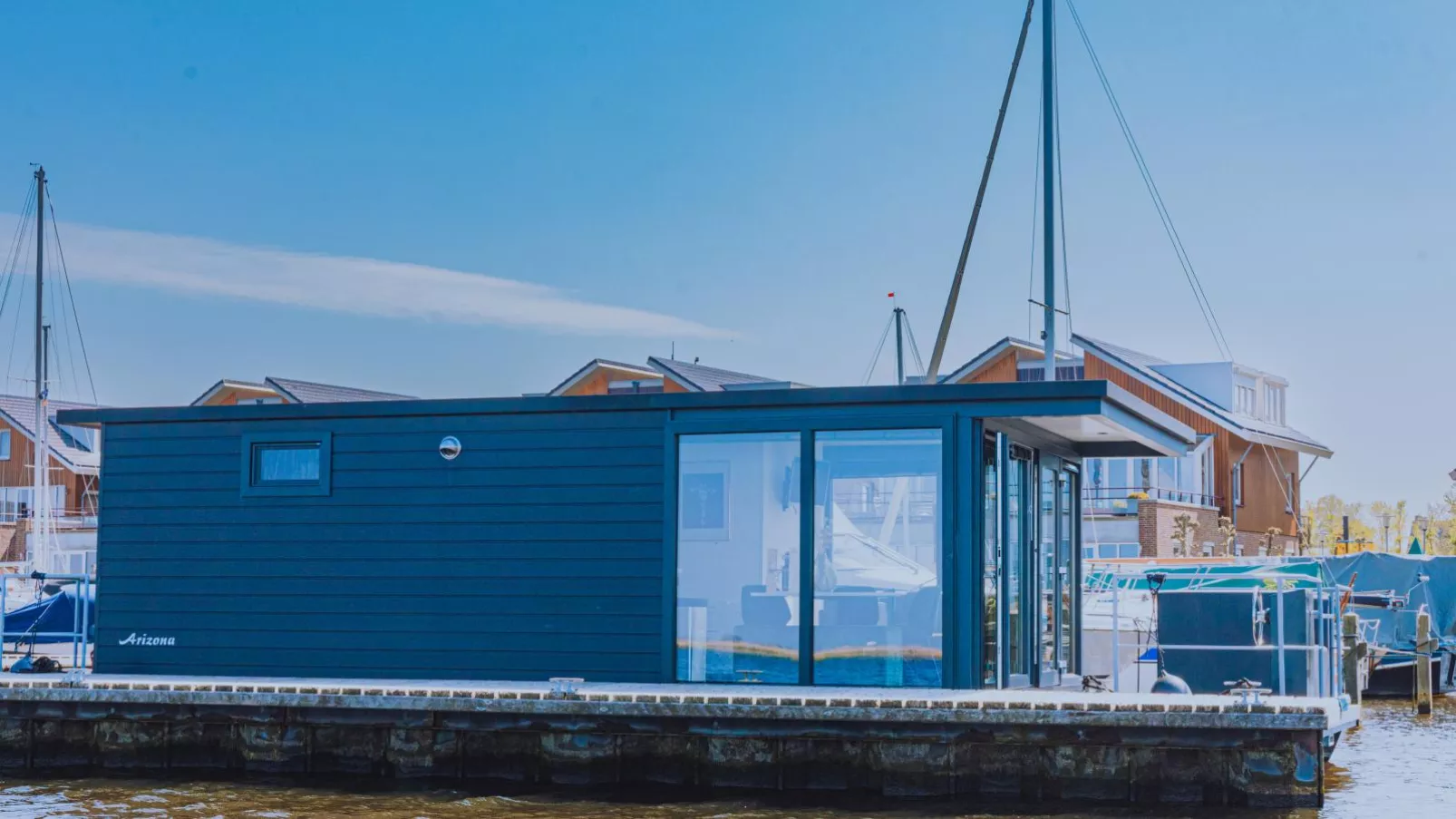 Tiny houseboat Parel I - airco-Buitenkant zomer