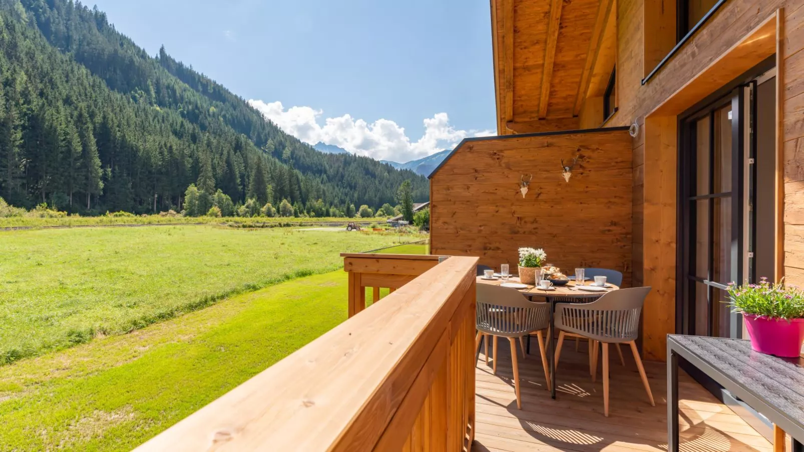 Pinzgau Lodge 2D-Terrasbalkon