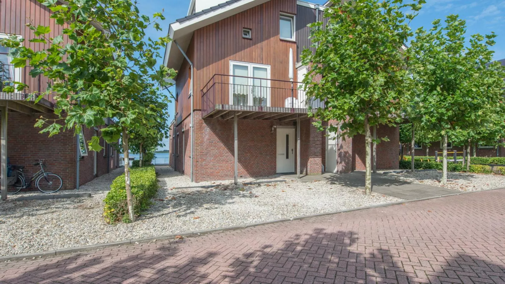 Appartement Assum IV-Buitenkant zomer