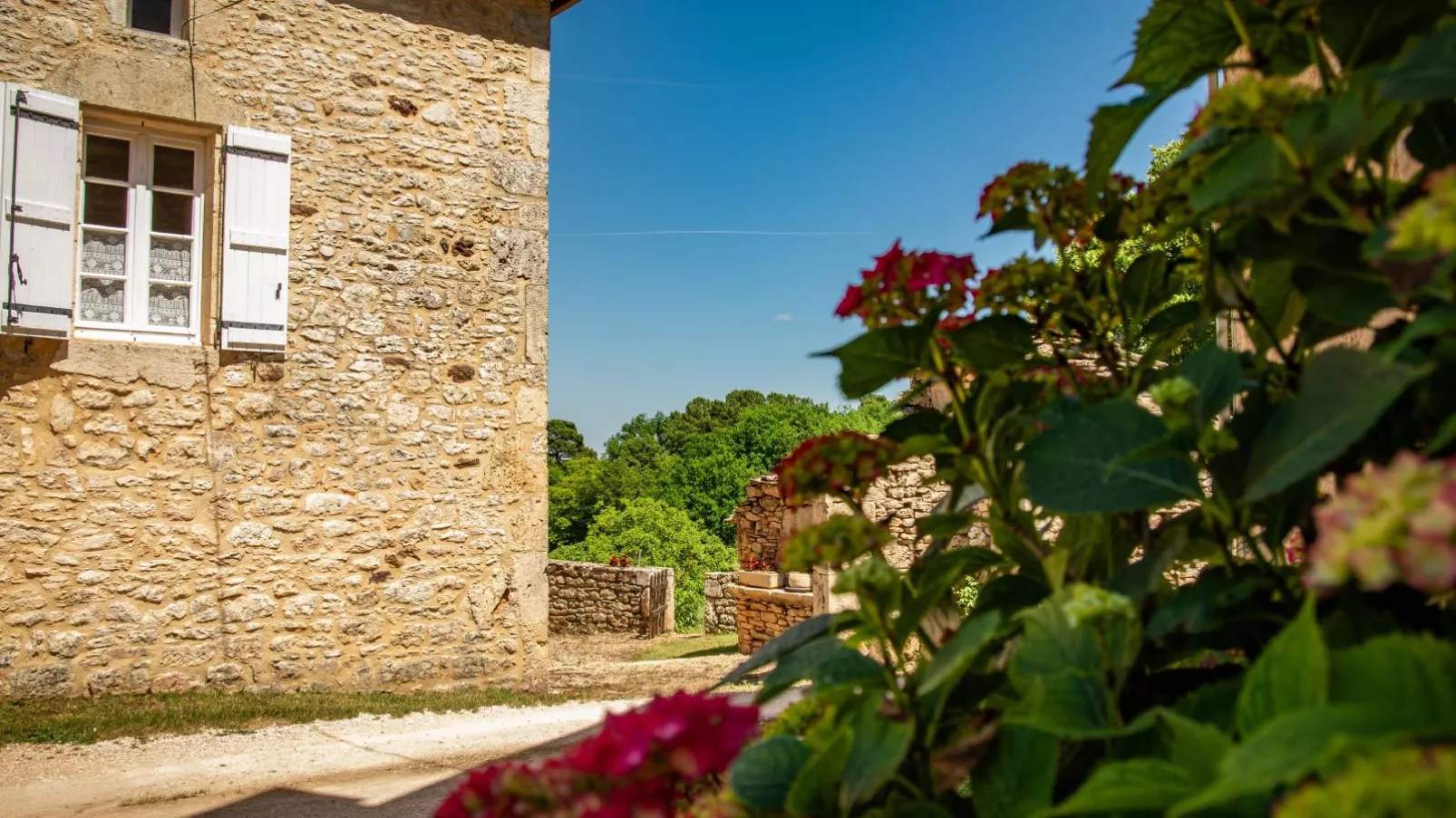 Maison Girou Haut-Tuinen zomer