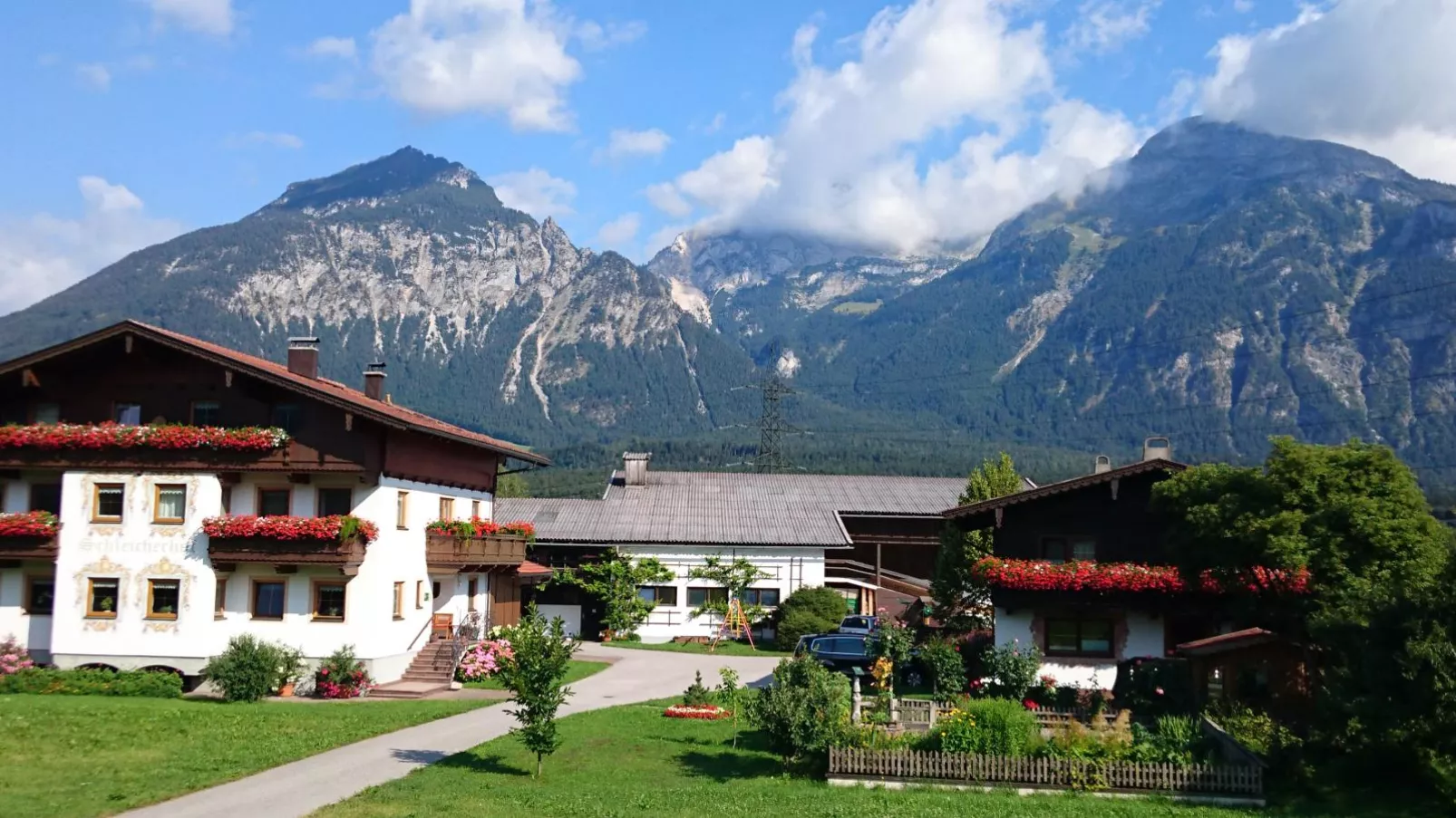 Schleicherhof V-Buitenkant zomer