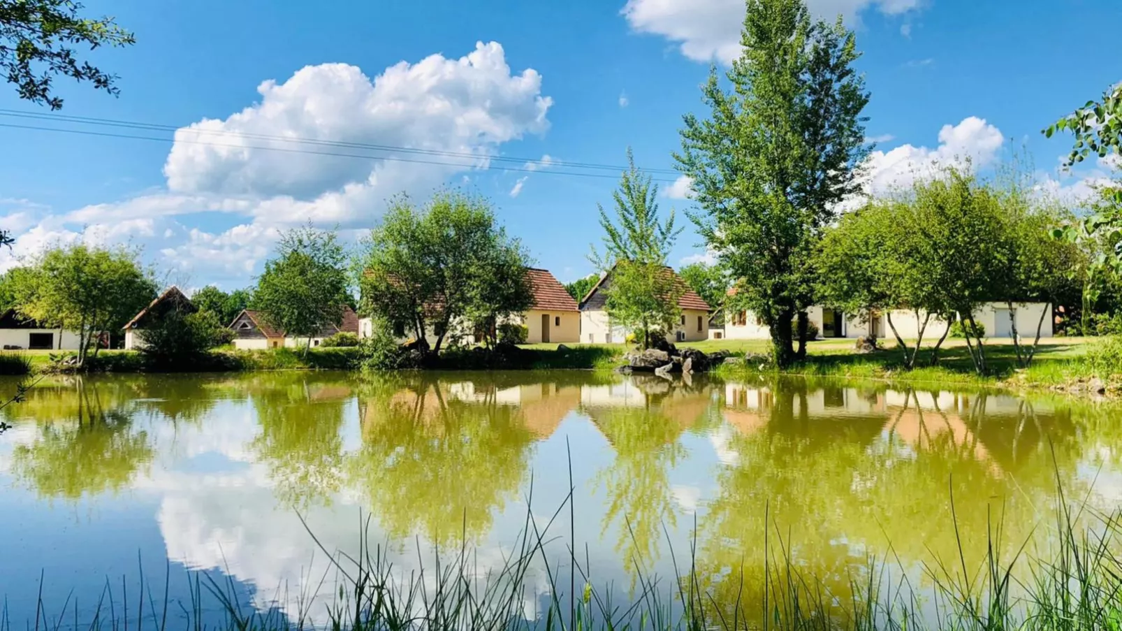 Le Lac Bleu nr 27-Buitenkant zomer