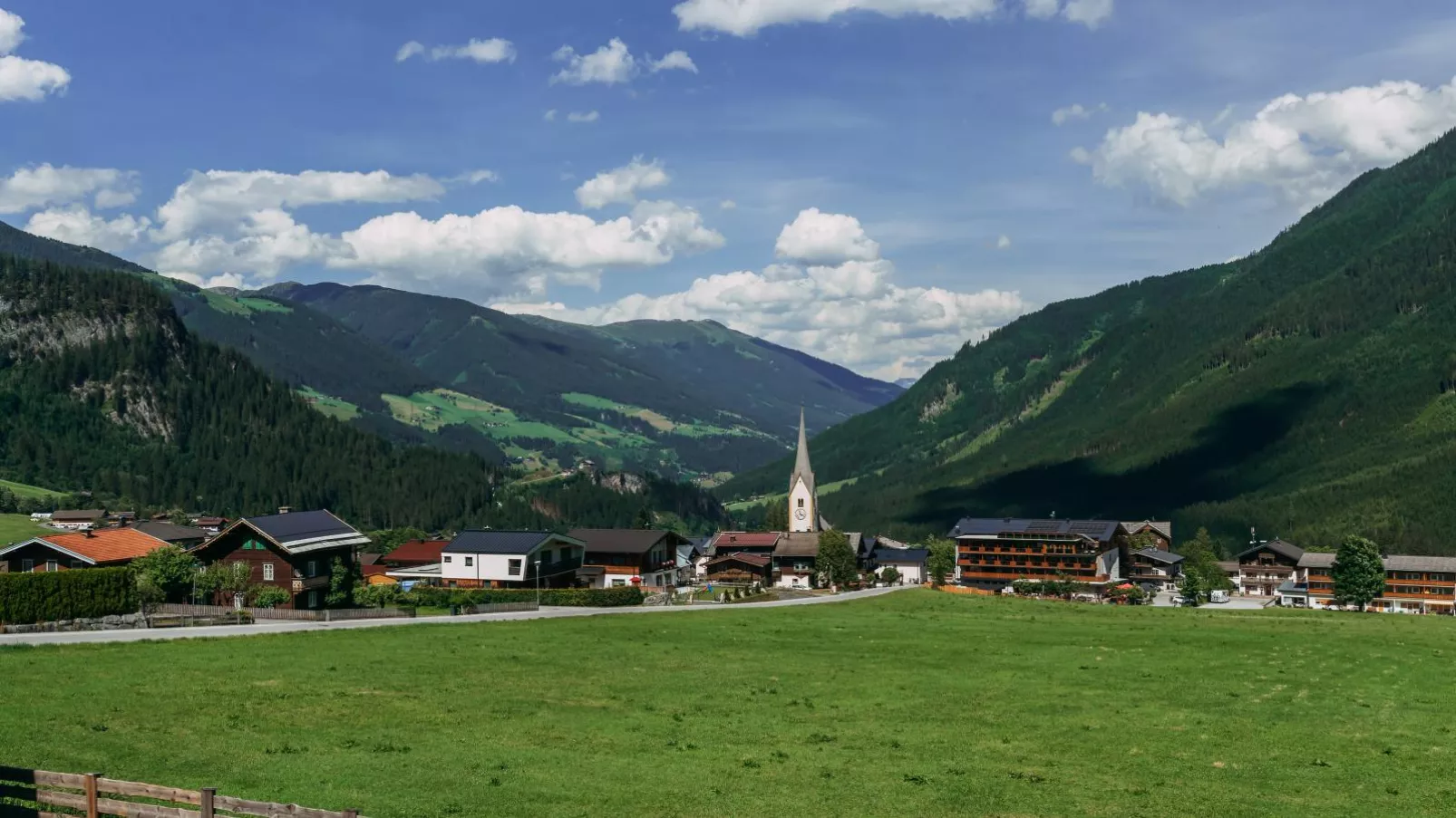 Tauernlodge Krimml 2B-Uitzicht zomer