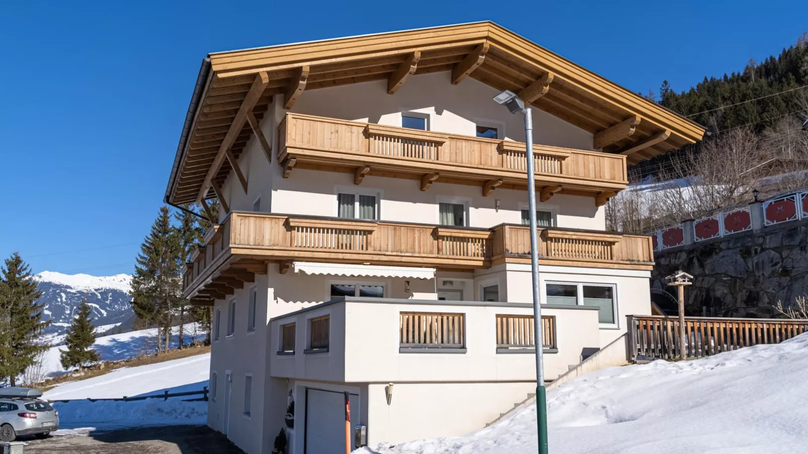 Obersteiner 1-Exterieur winter
